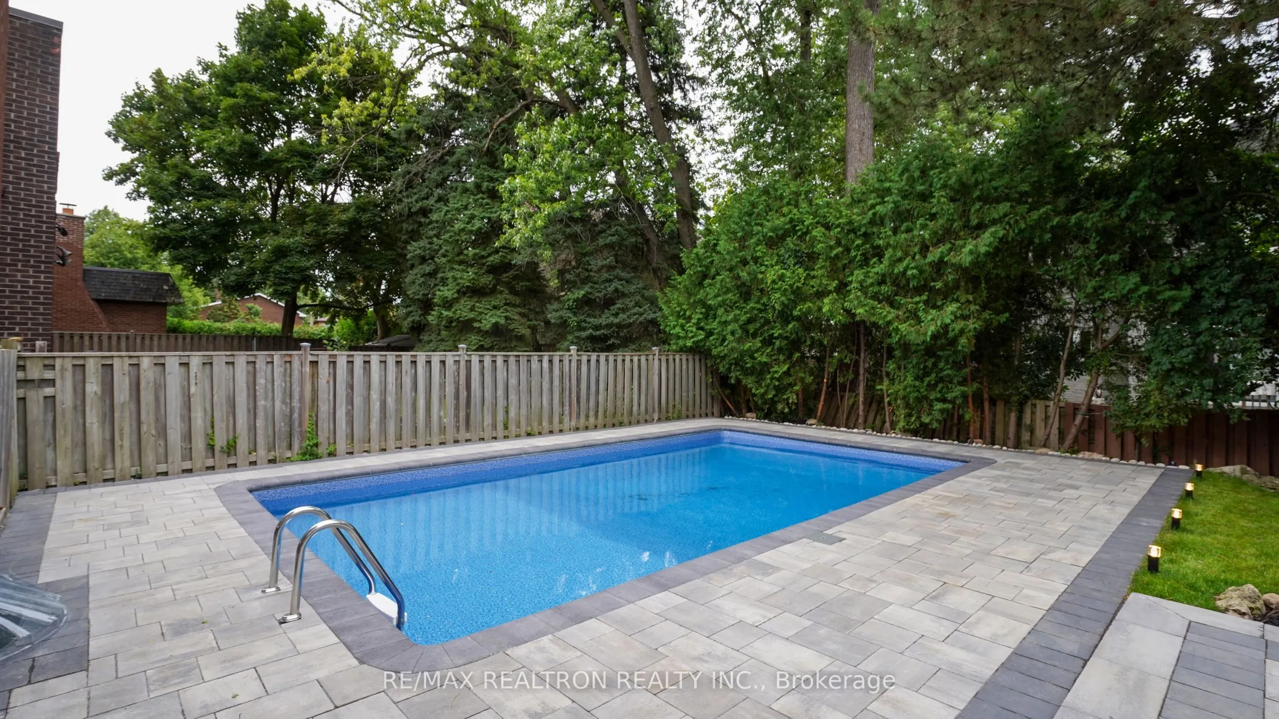 47 Robinter Drive
