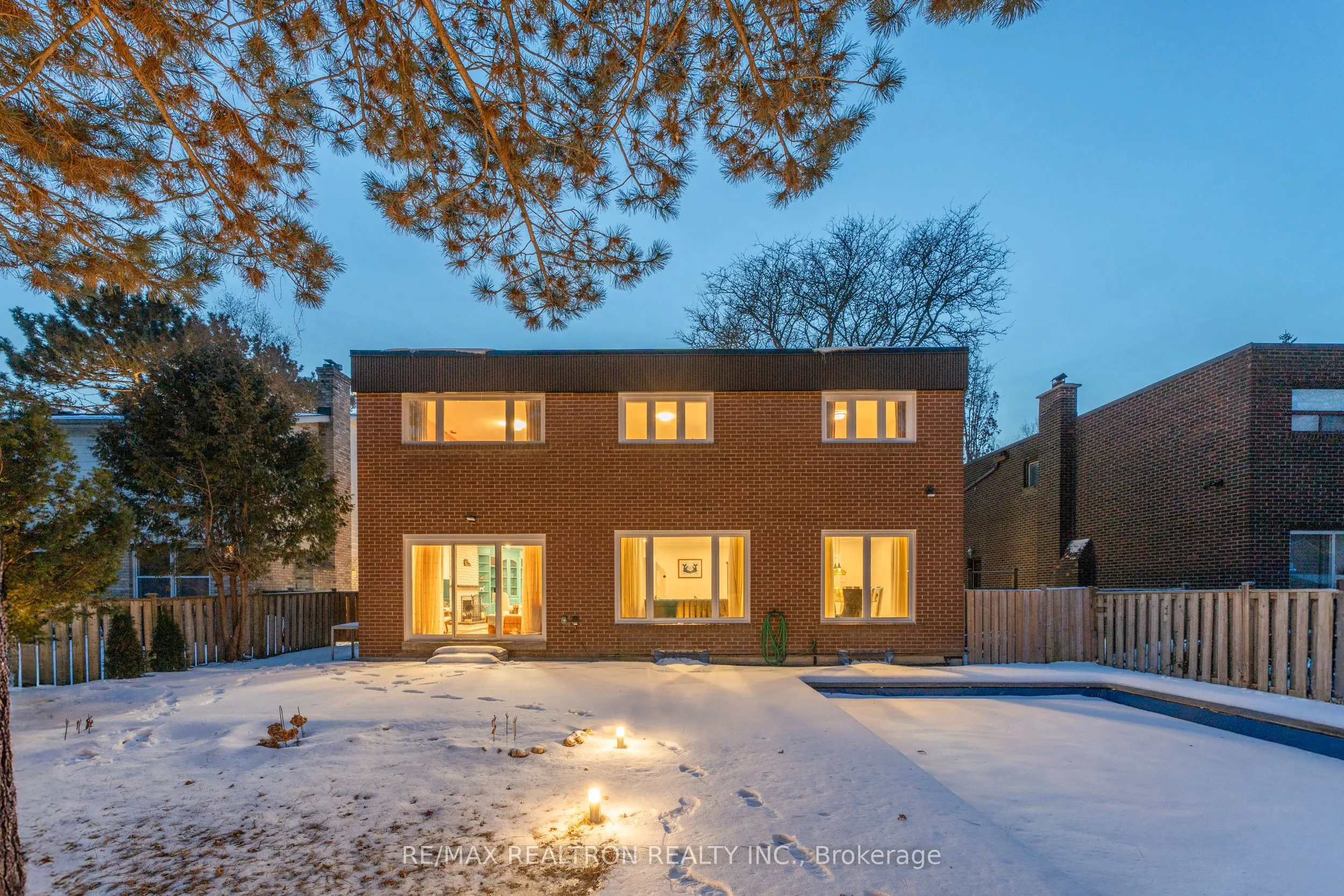 47 Robinter Drive