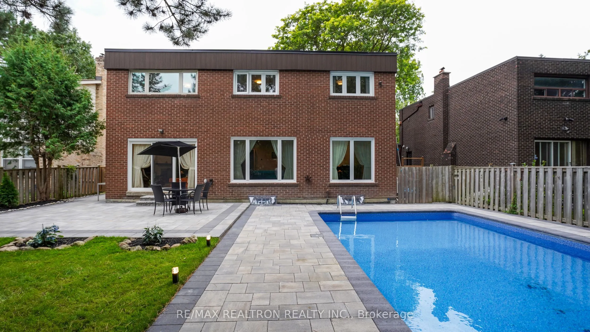 47 Robinter Drive