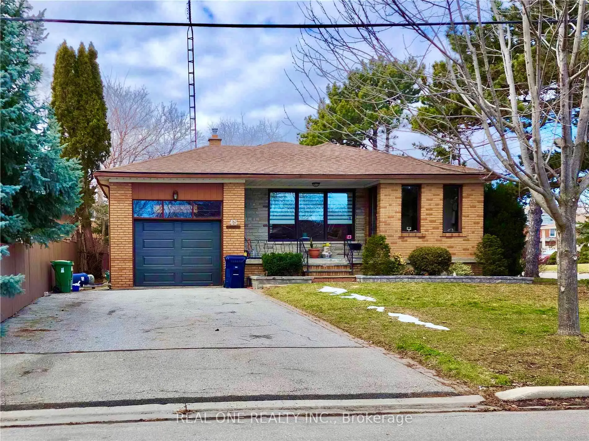 65 Dewlane Drive W