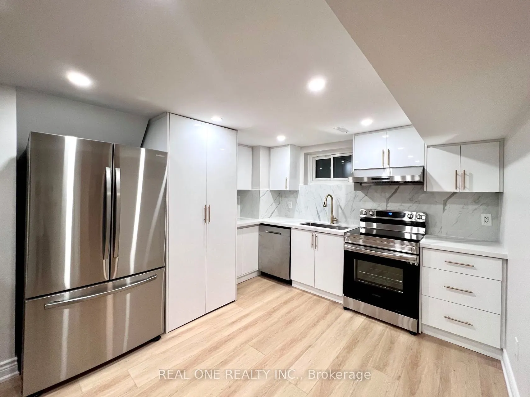 65 Dewlane Drive W