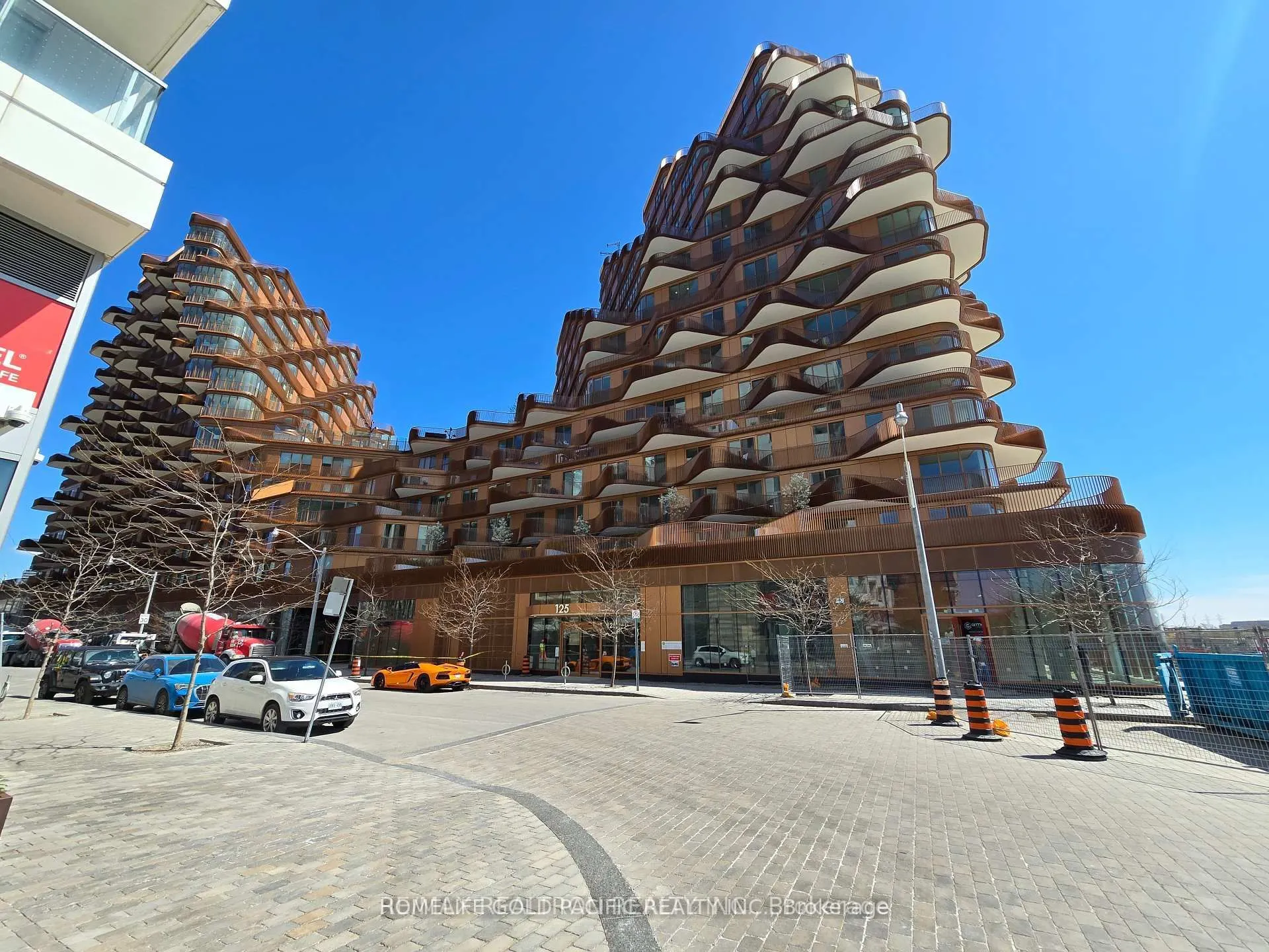 155 Merchants' Wharf, #1126