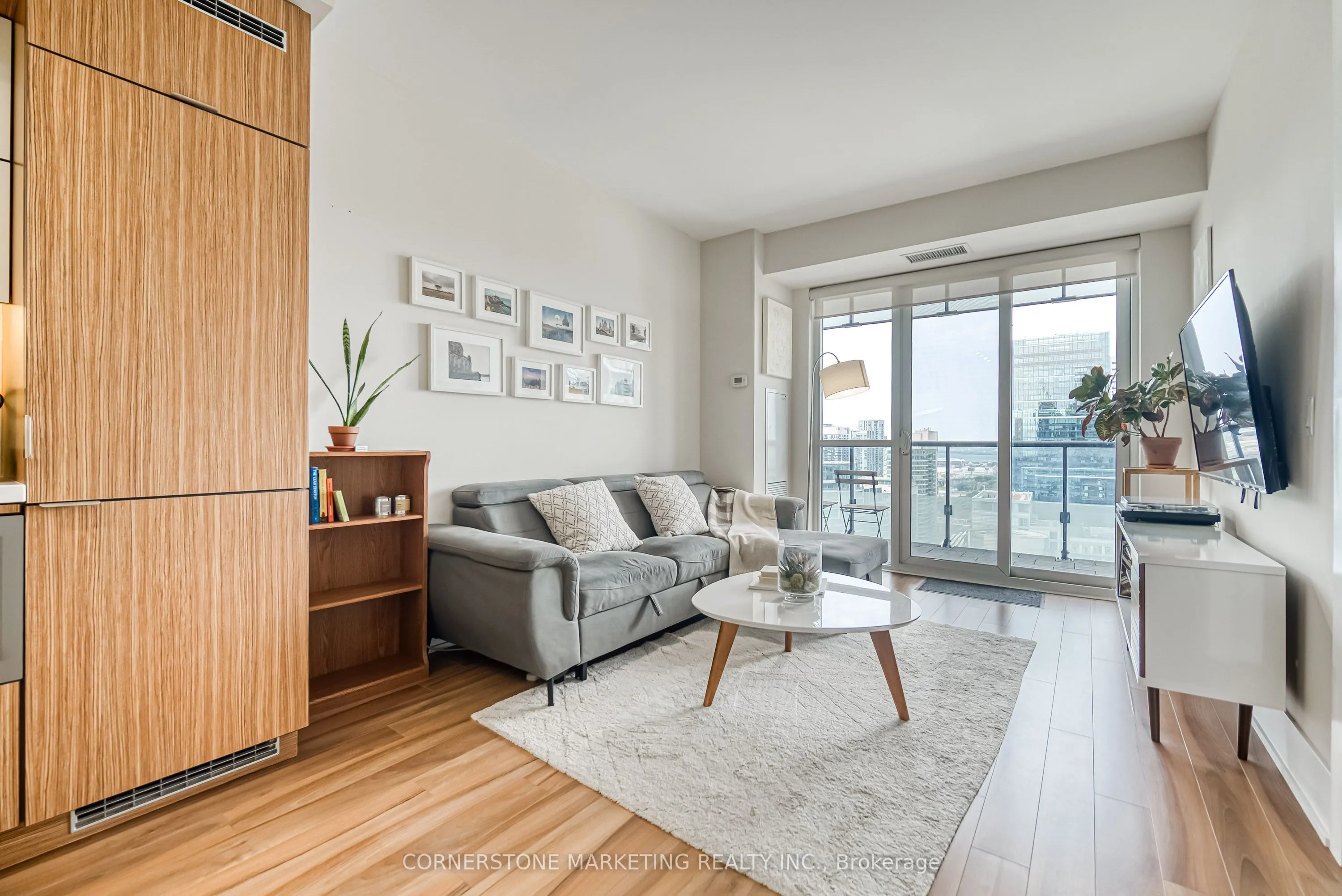 300 Front Street W, #3402