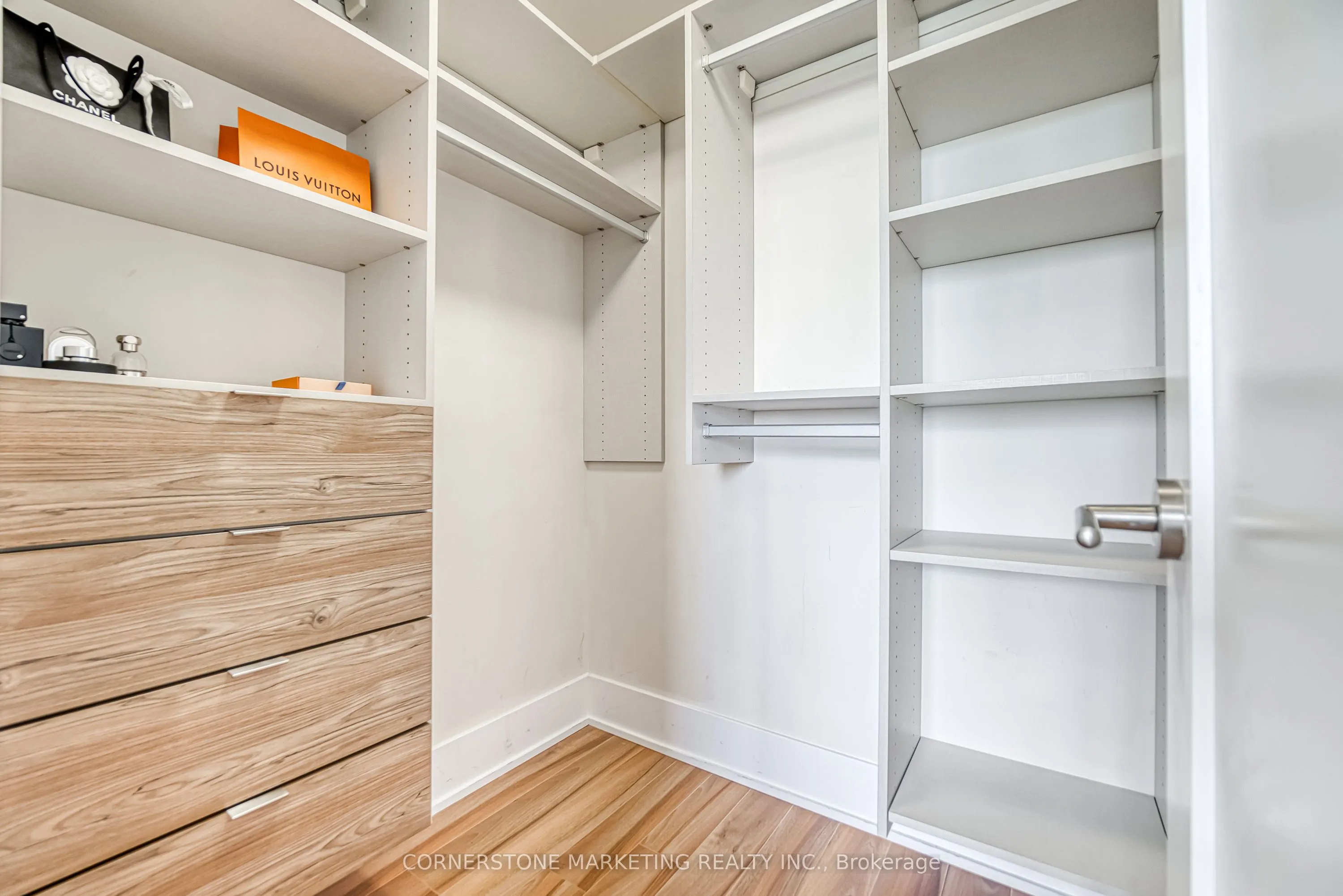 300 Front Street W, #3402