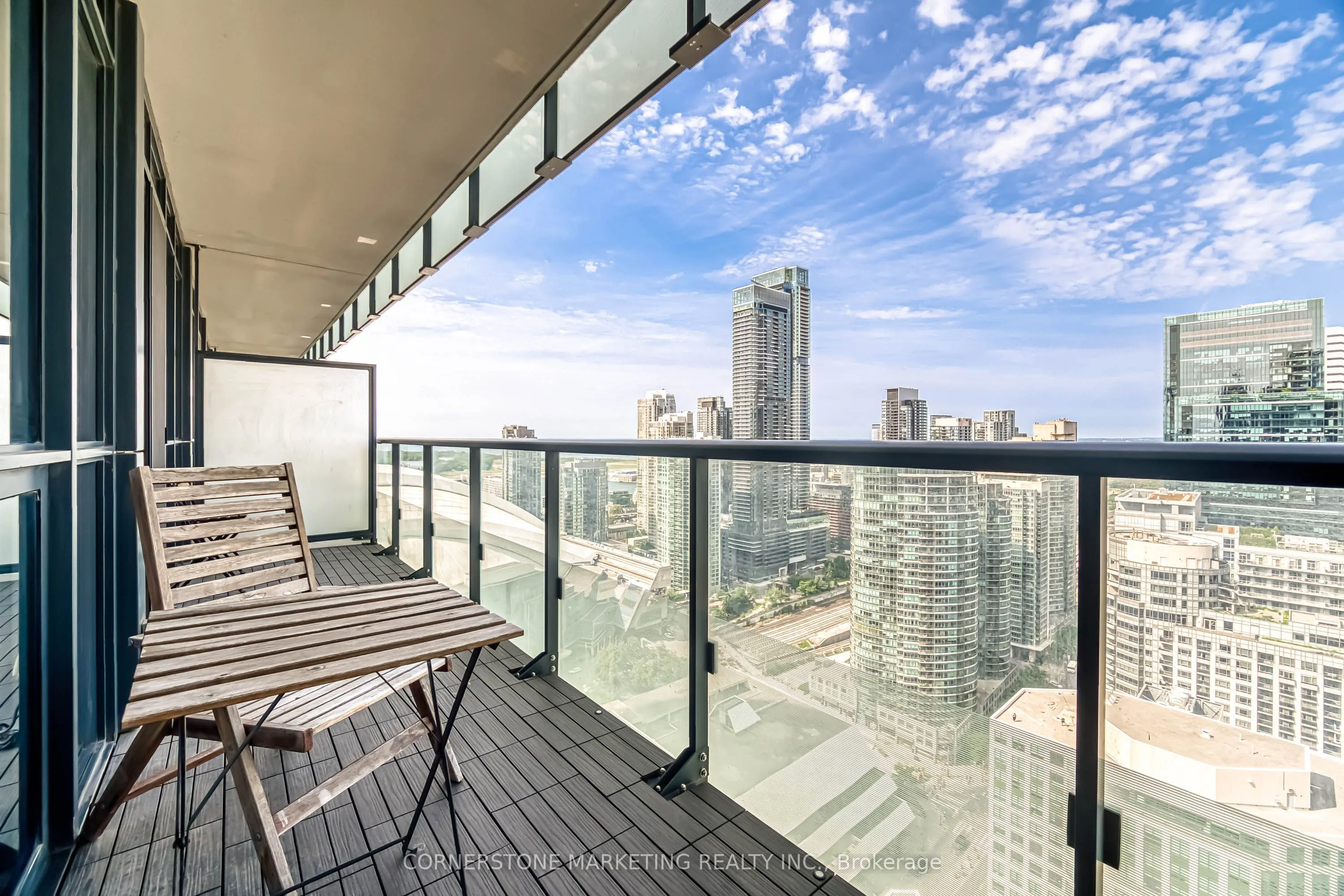 300 Front Street W, #3402