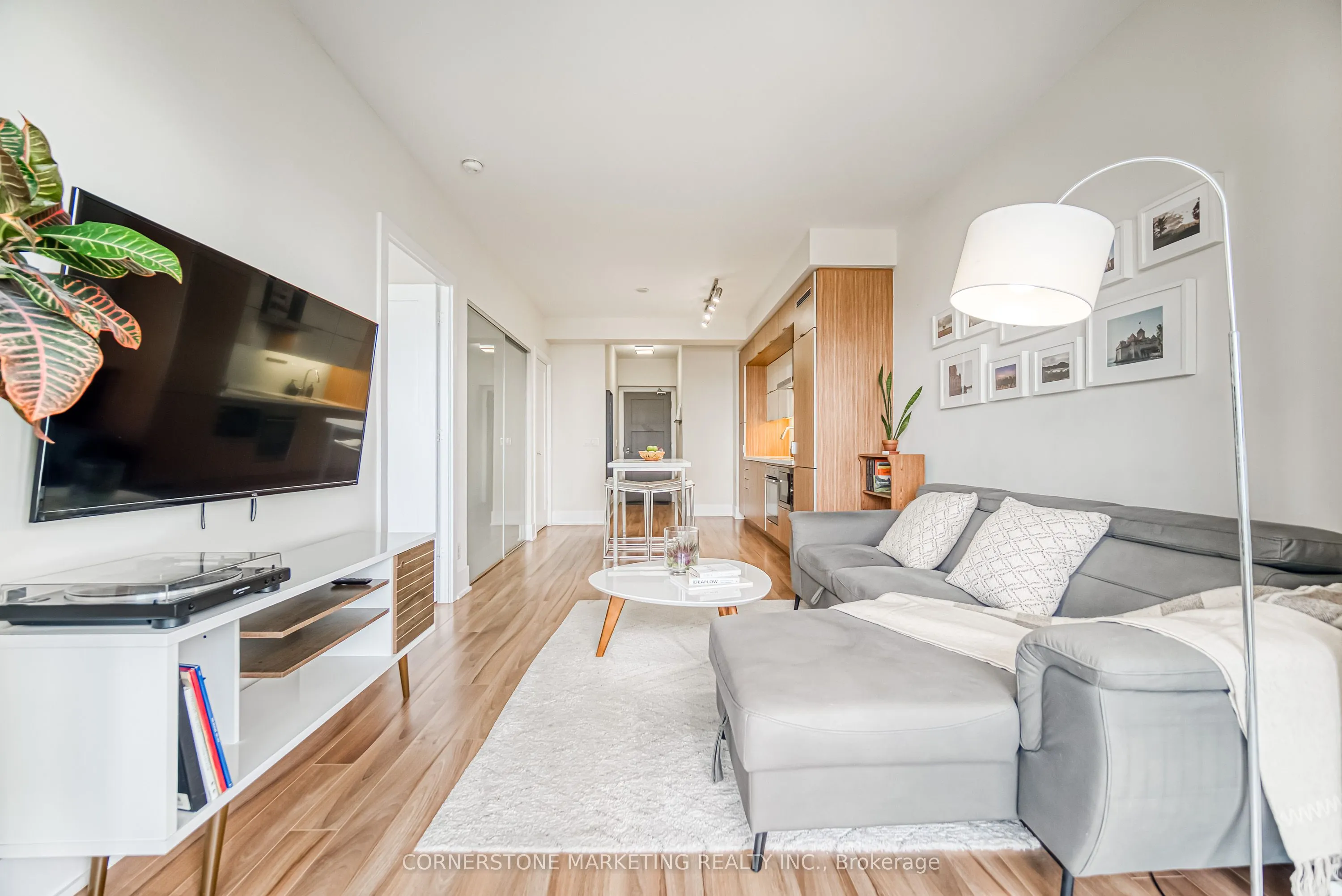 300 Front Street W, #3402