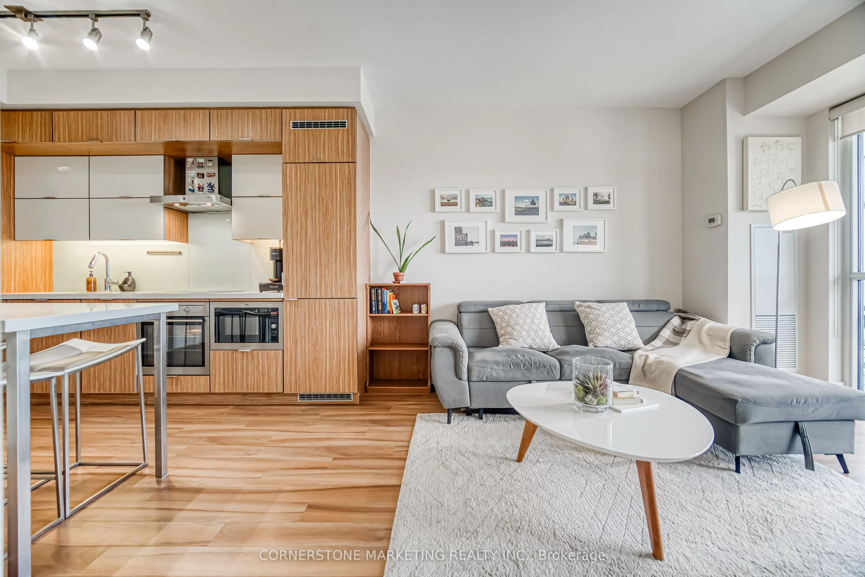 300 Front Street W, #3402