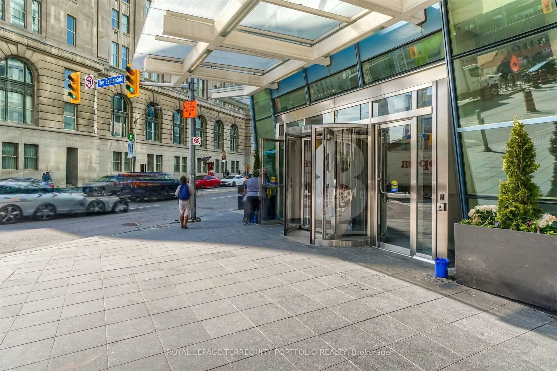 8 The Esplanade, #1002