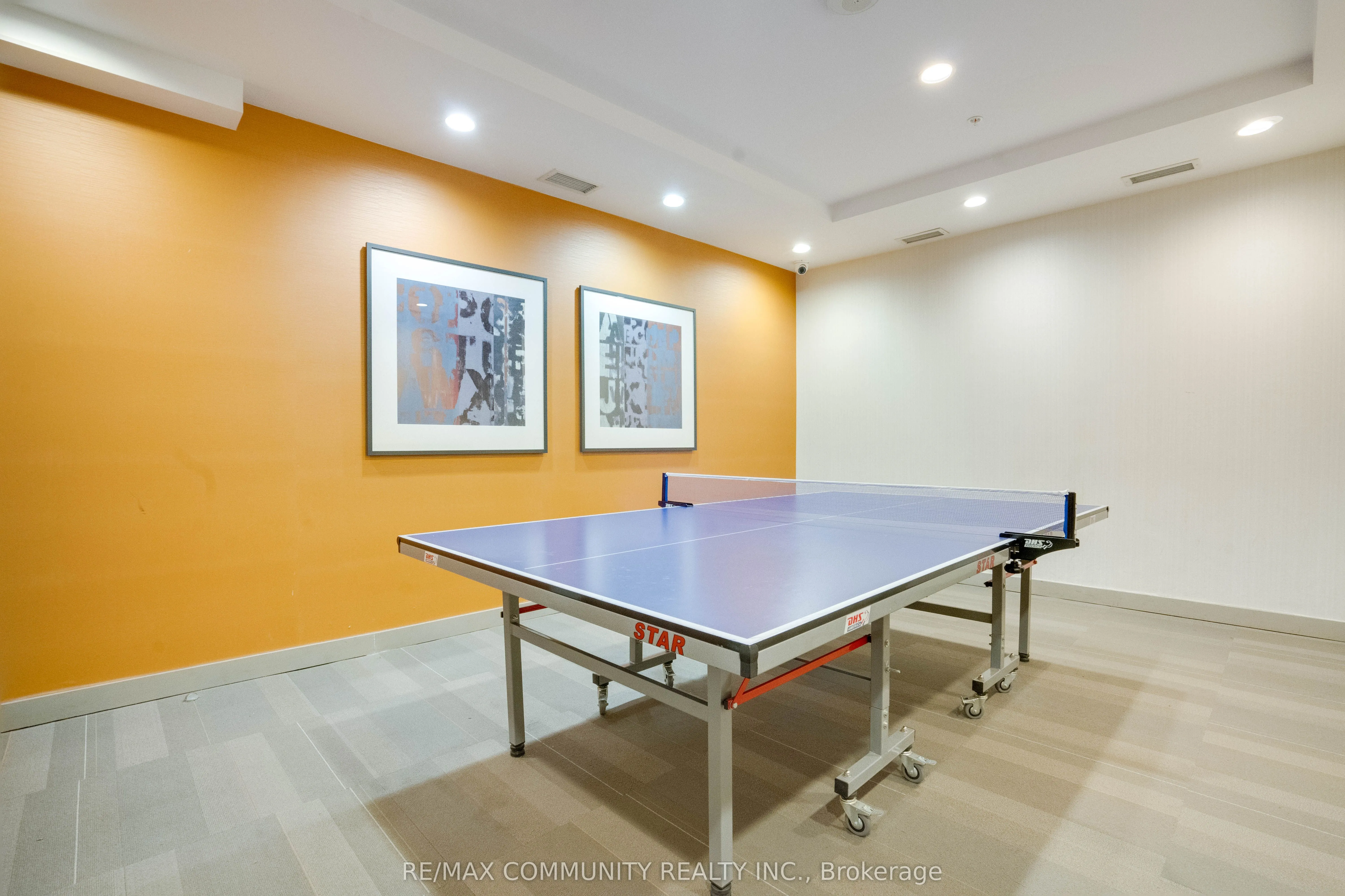 295 Adelaide Street W, #824