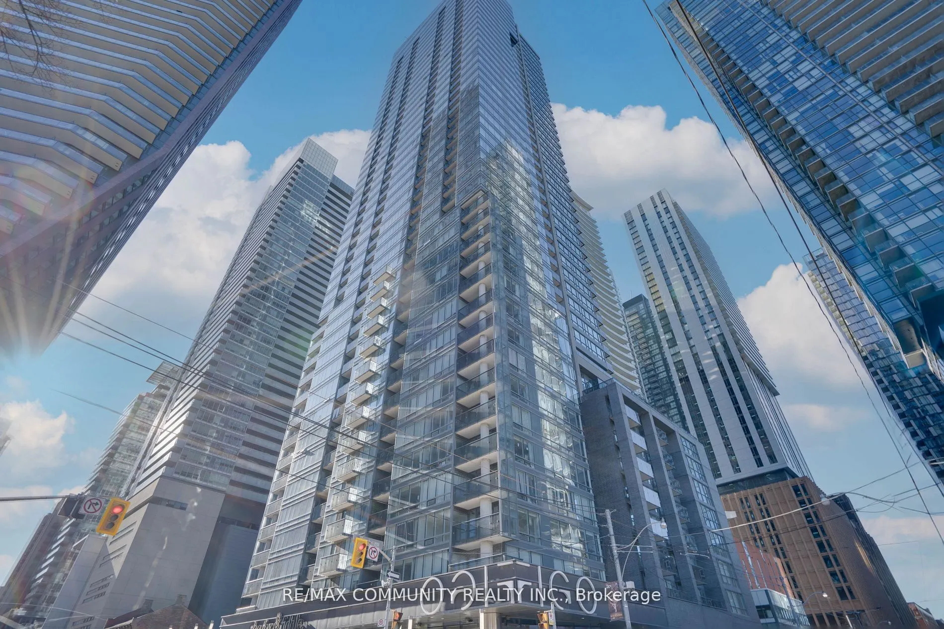 295 Adelaide Street W, #824