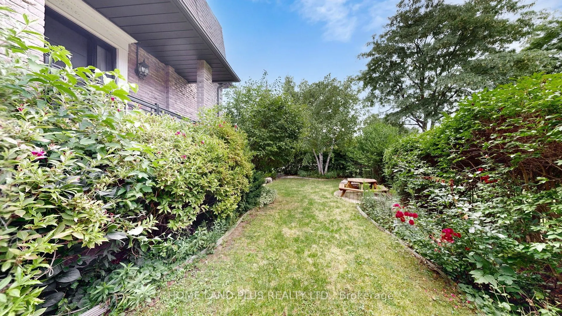 50 Stillwater Crescent