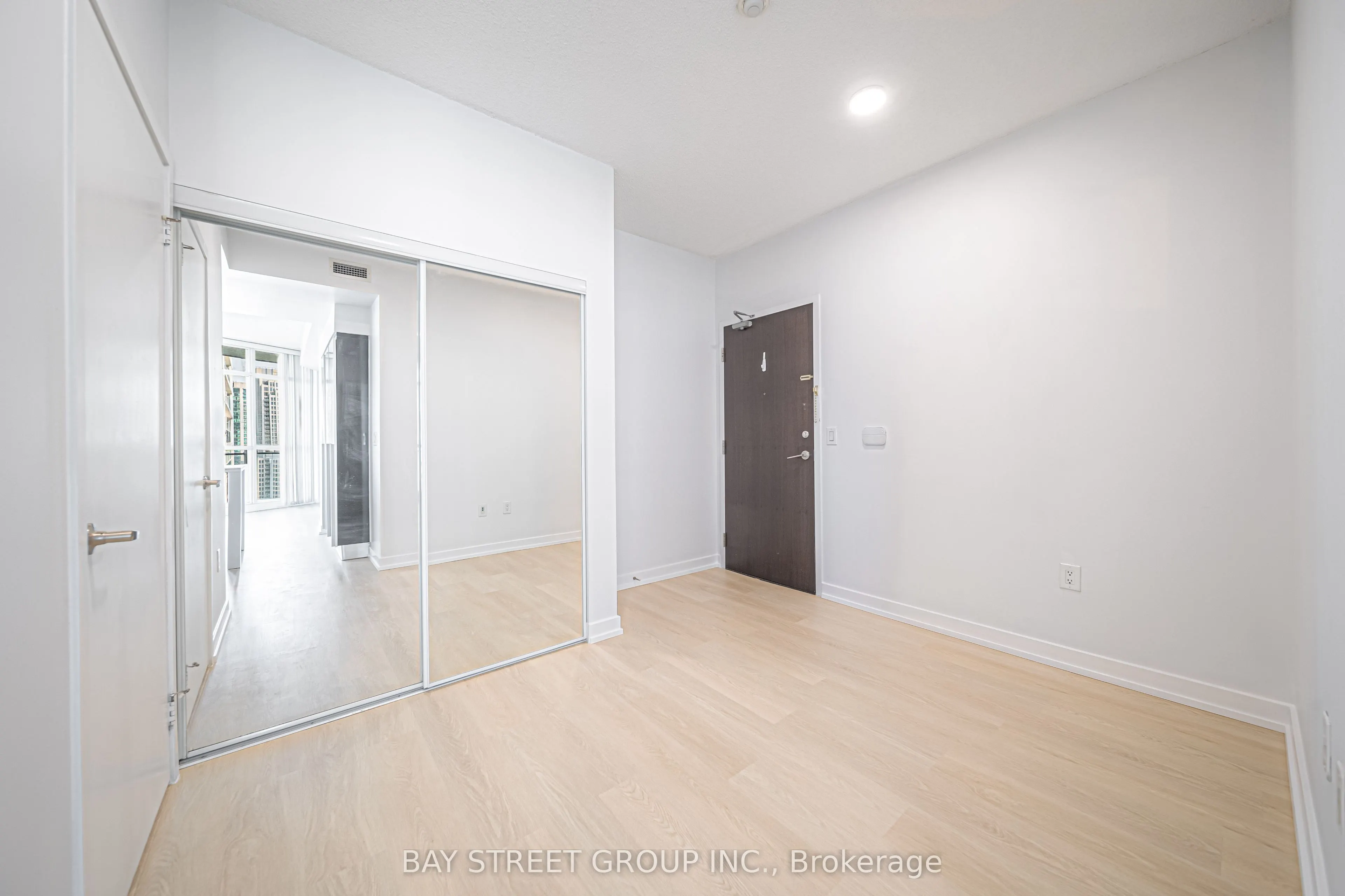 38 Dan Leckie Way, #2807