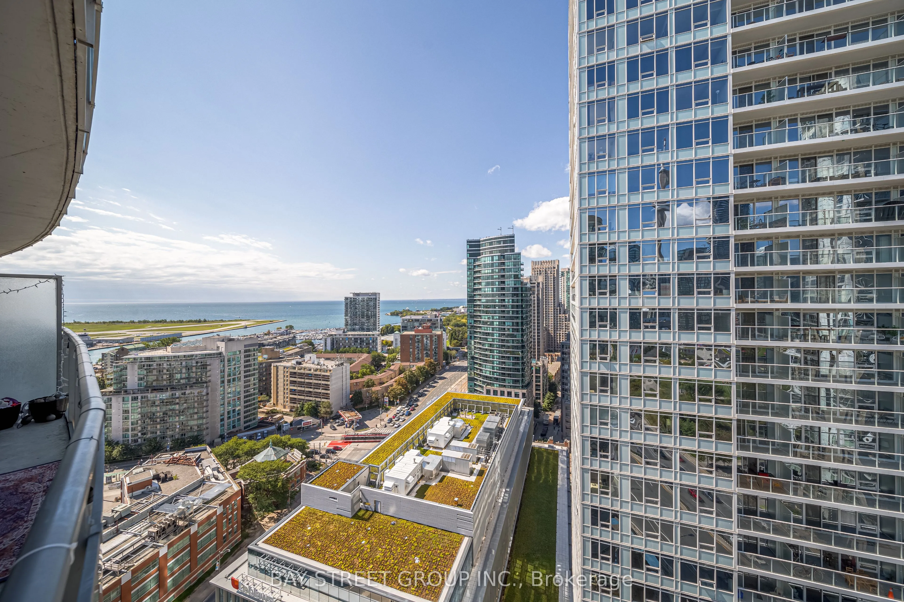 38 Dan Leckie Way, #2807