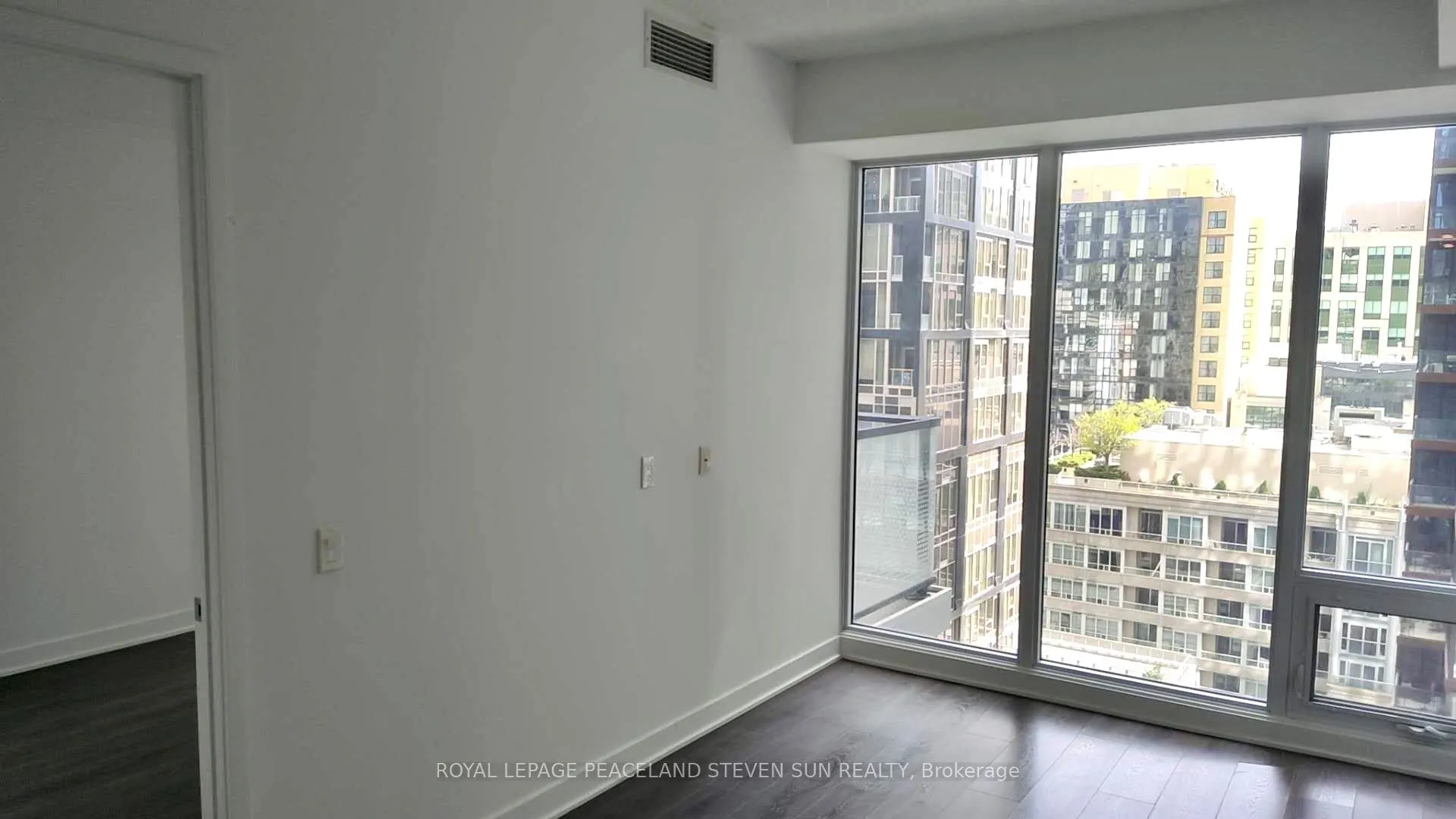 125 Blue Jays Way, #1701