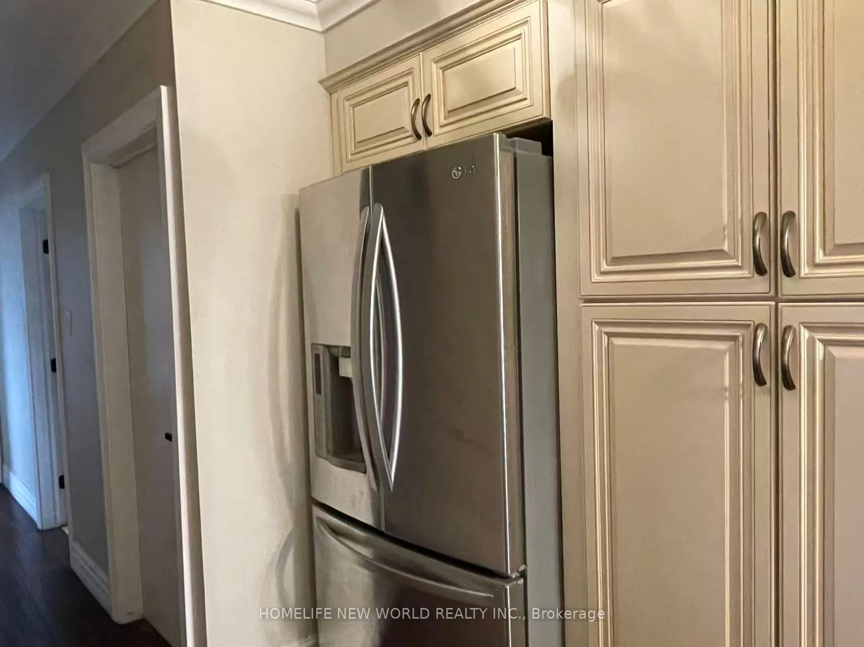 123 Combe Avenue, #main
