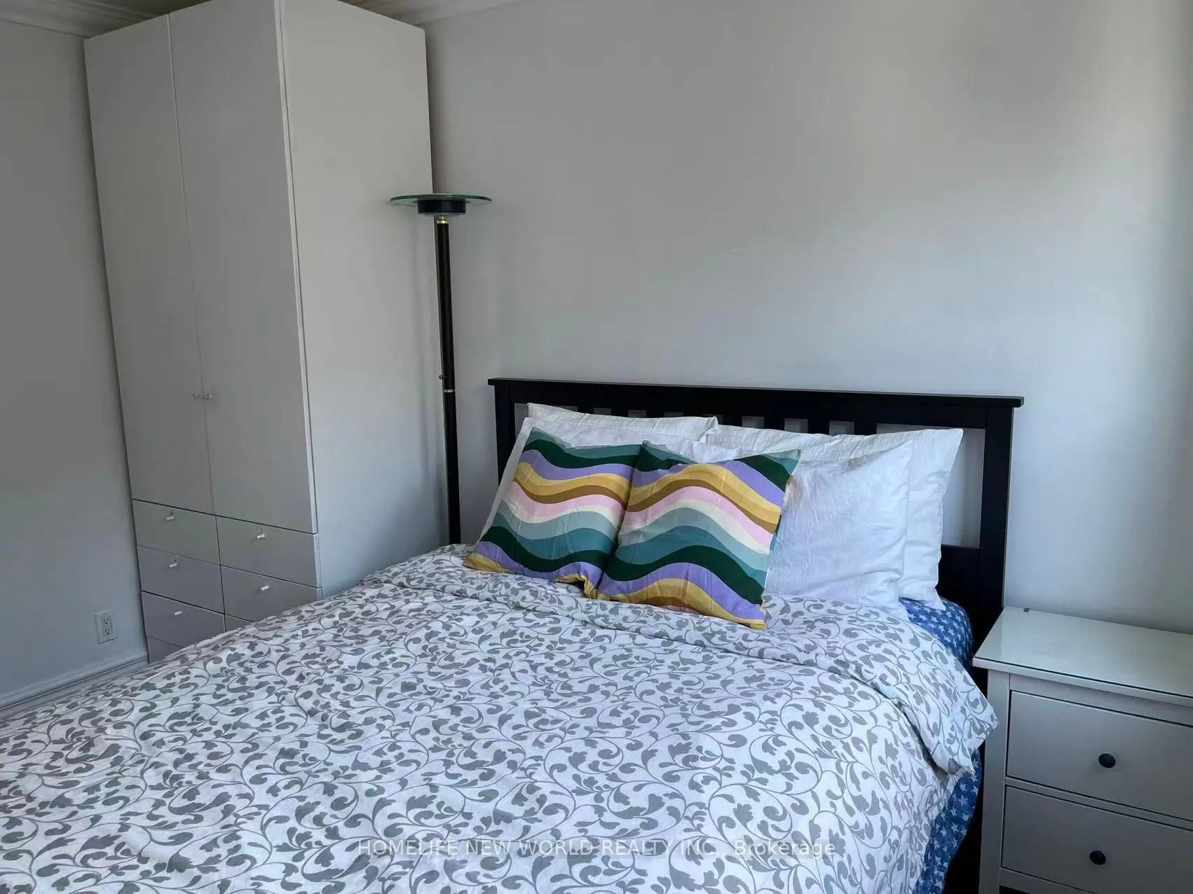 123 Combe Avenue, #main