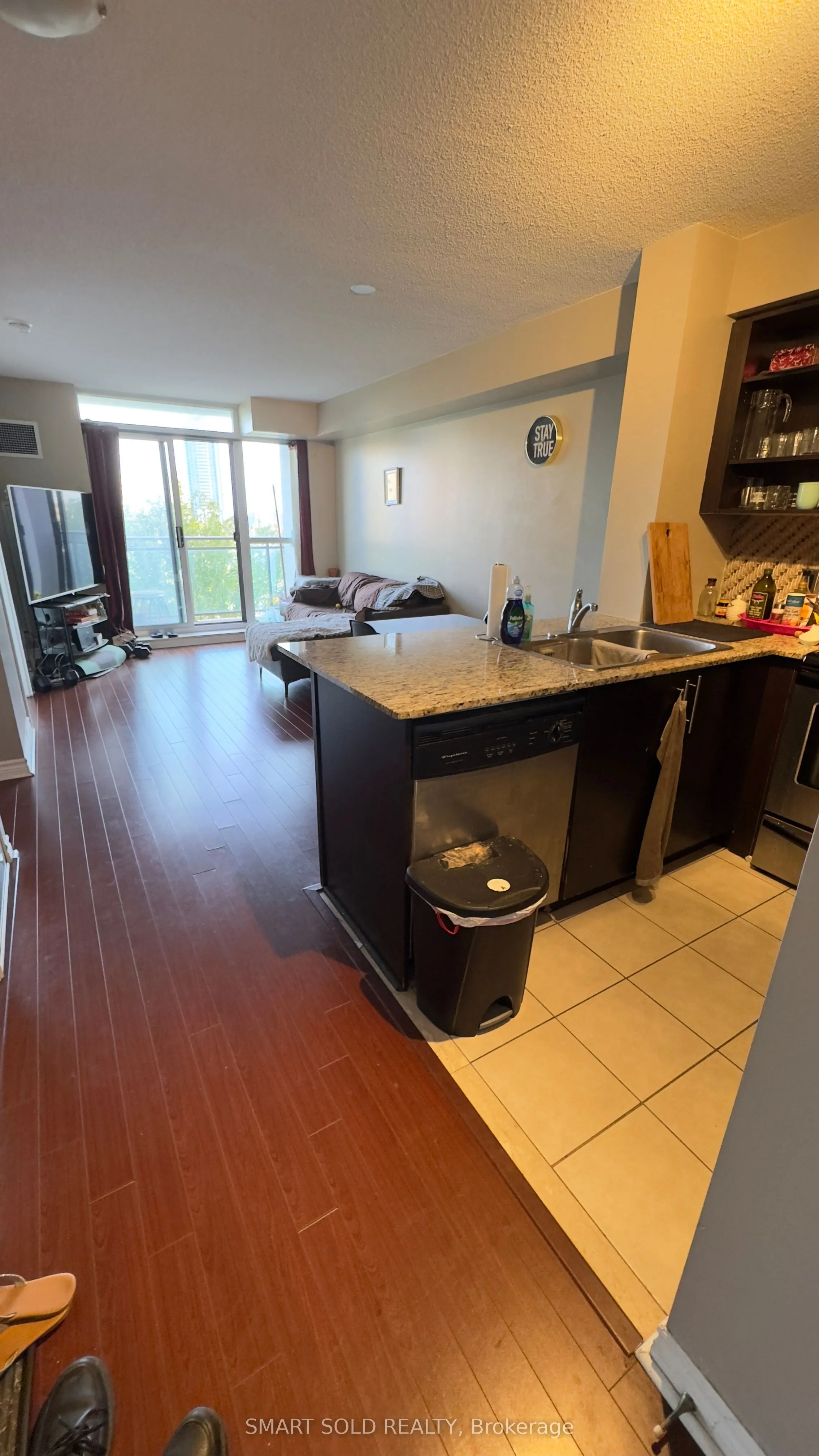 120 Dallimore Circle N, #710