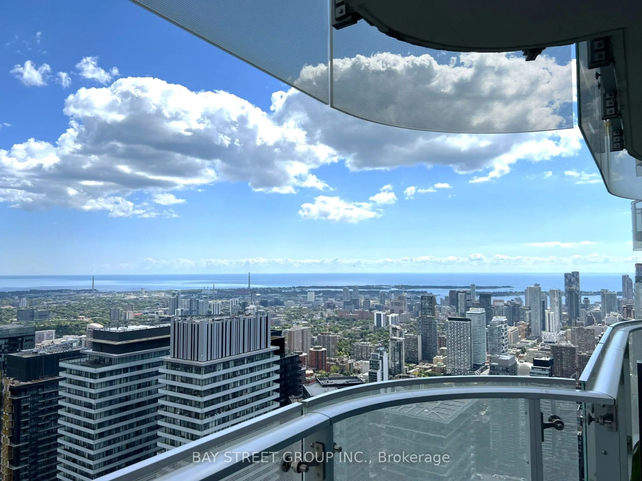 1 Bloor Street E, #6302