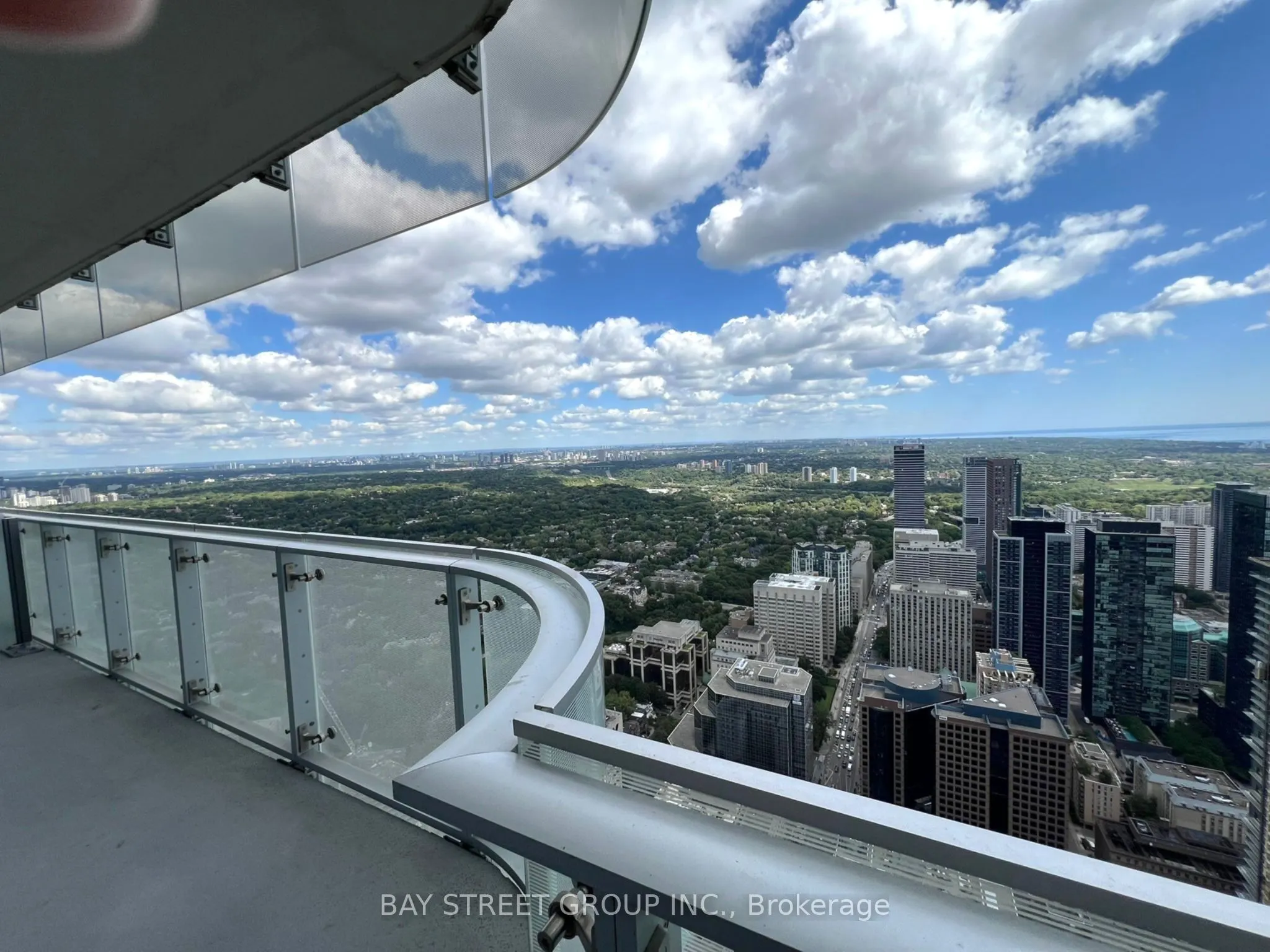 1 Bloor Street E, #6302