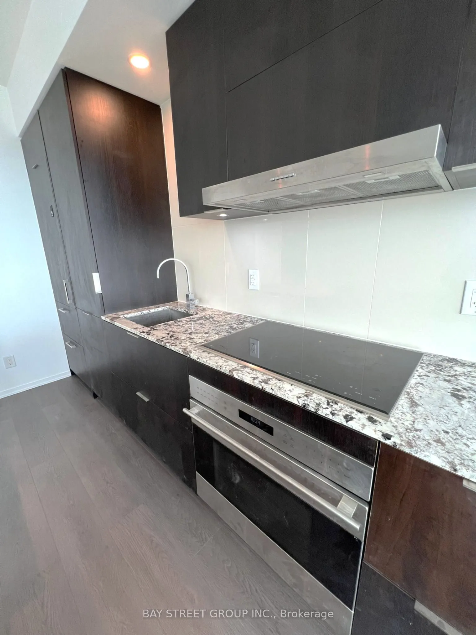 1 Bloor Street E, #6302
