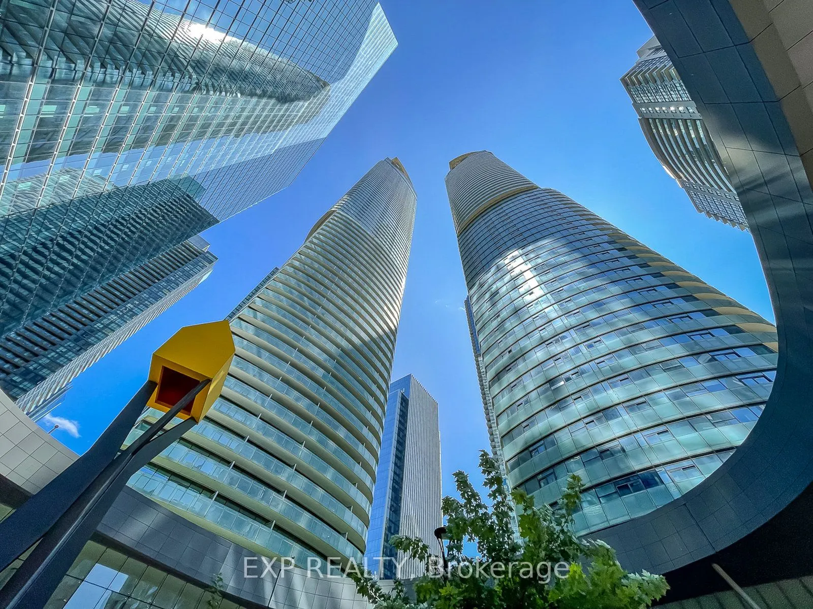 14 York Street, #3702