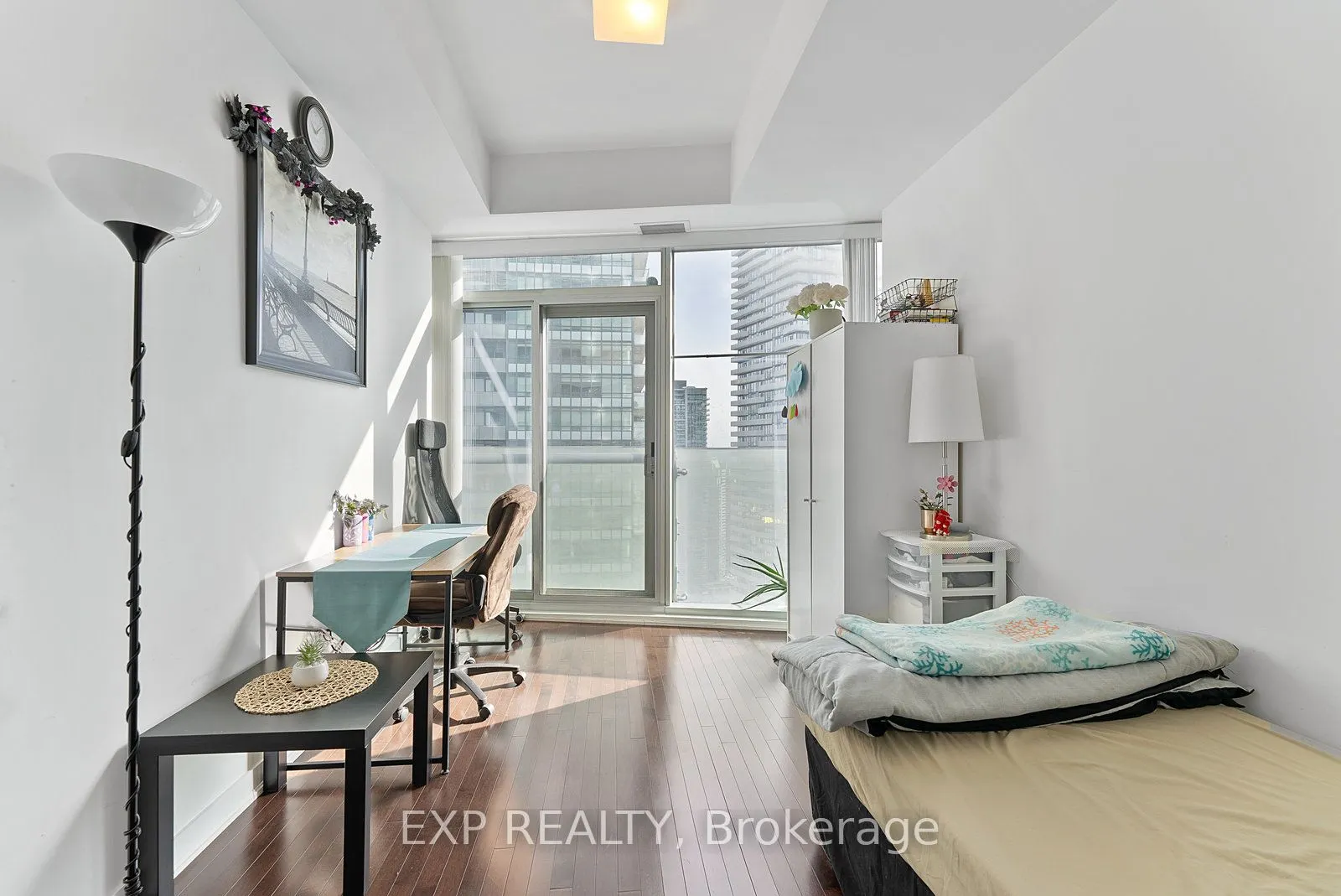 14 York Street, #3702