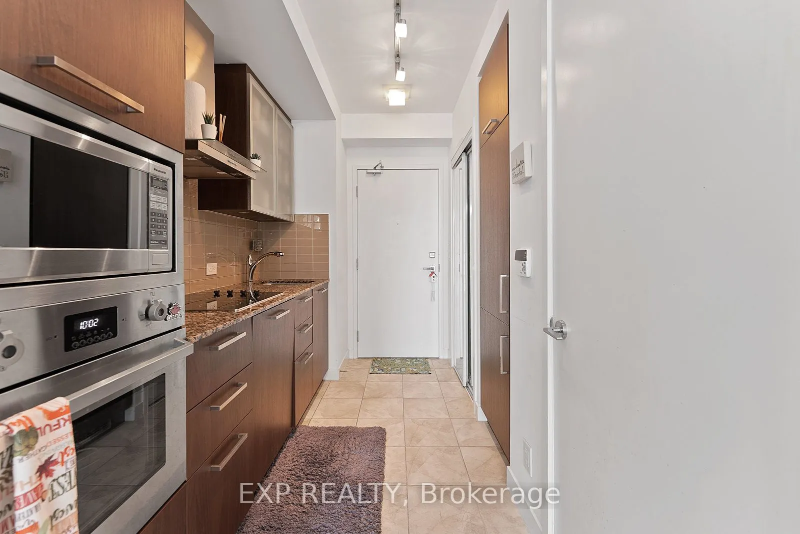 14 York Street, #3702
