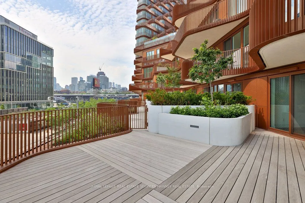 155 Merchants' Wharf, #214