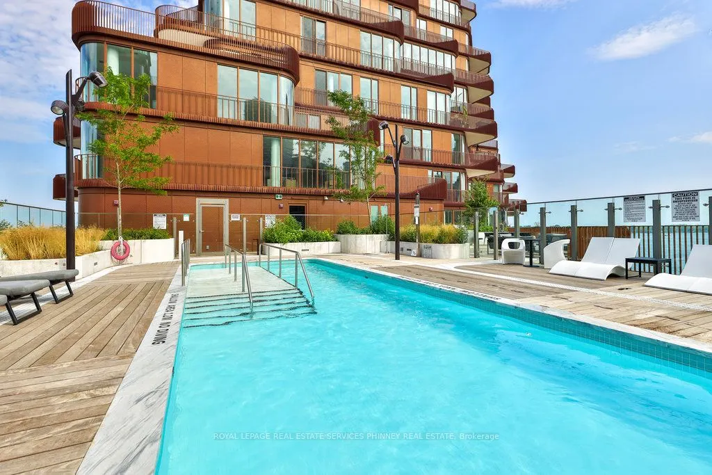 155 Merchants' Wharf, #214