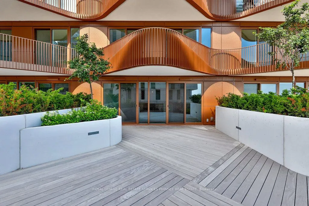 155 Merchants' Wharf, #214