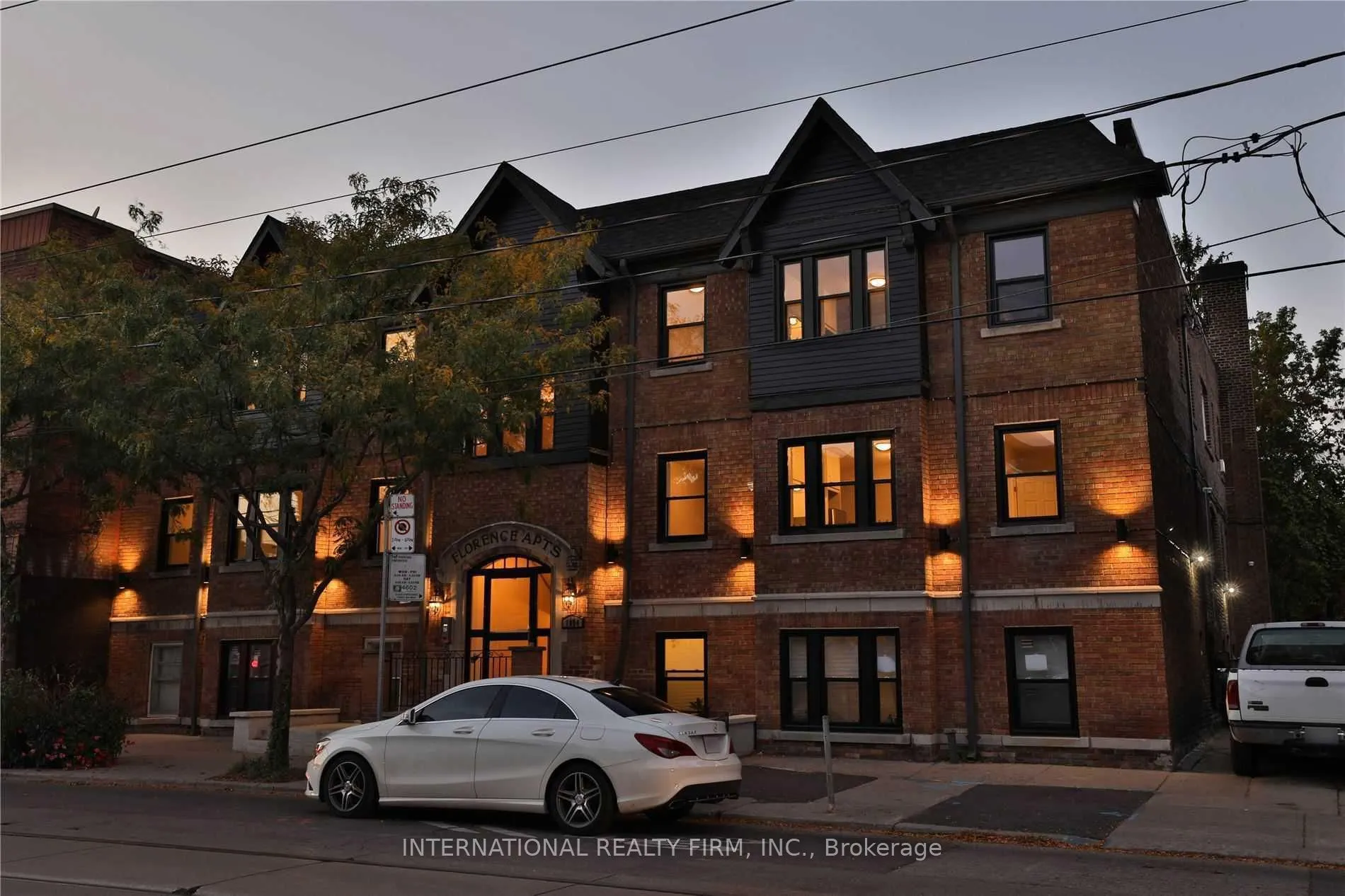 1094 College Street, #A