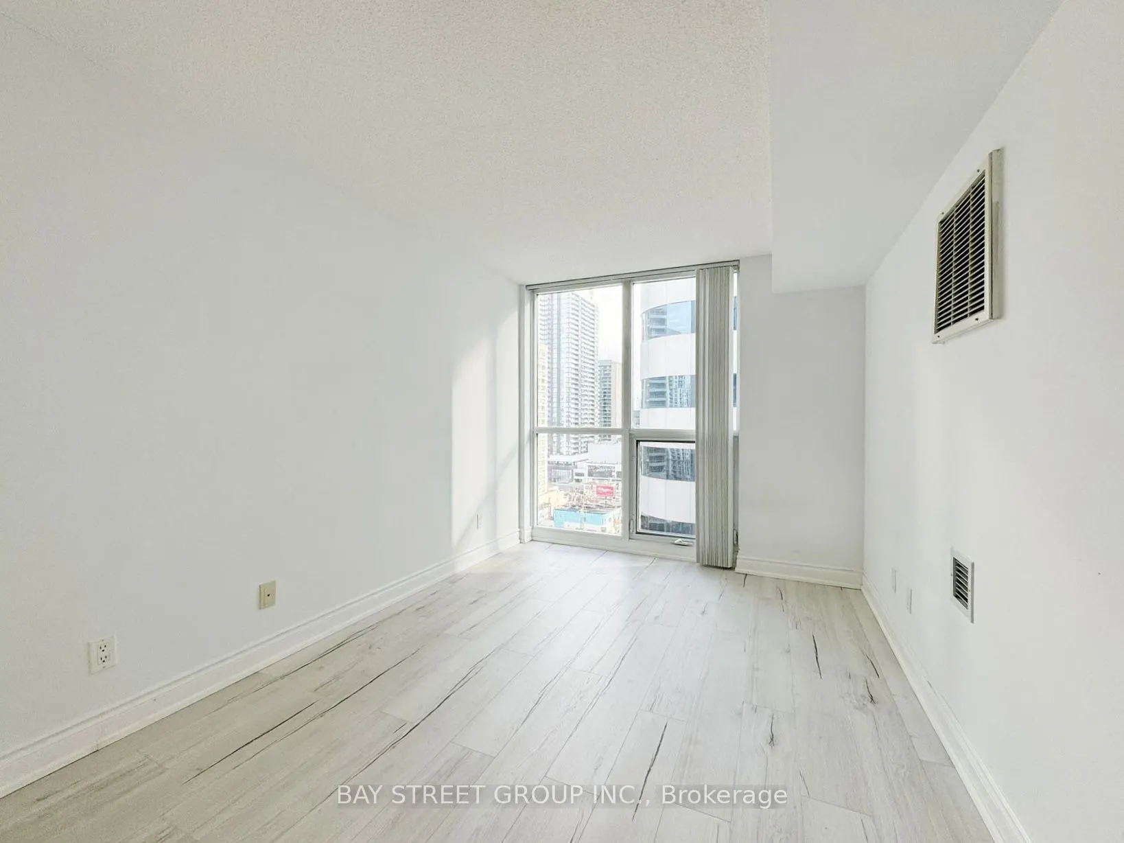 4968 Yonge Street, #1611