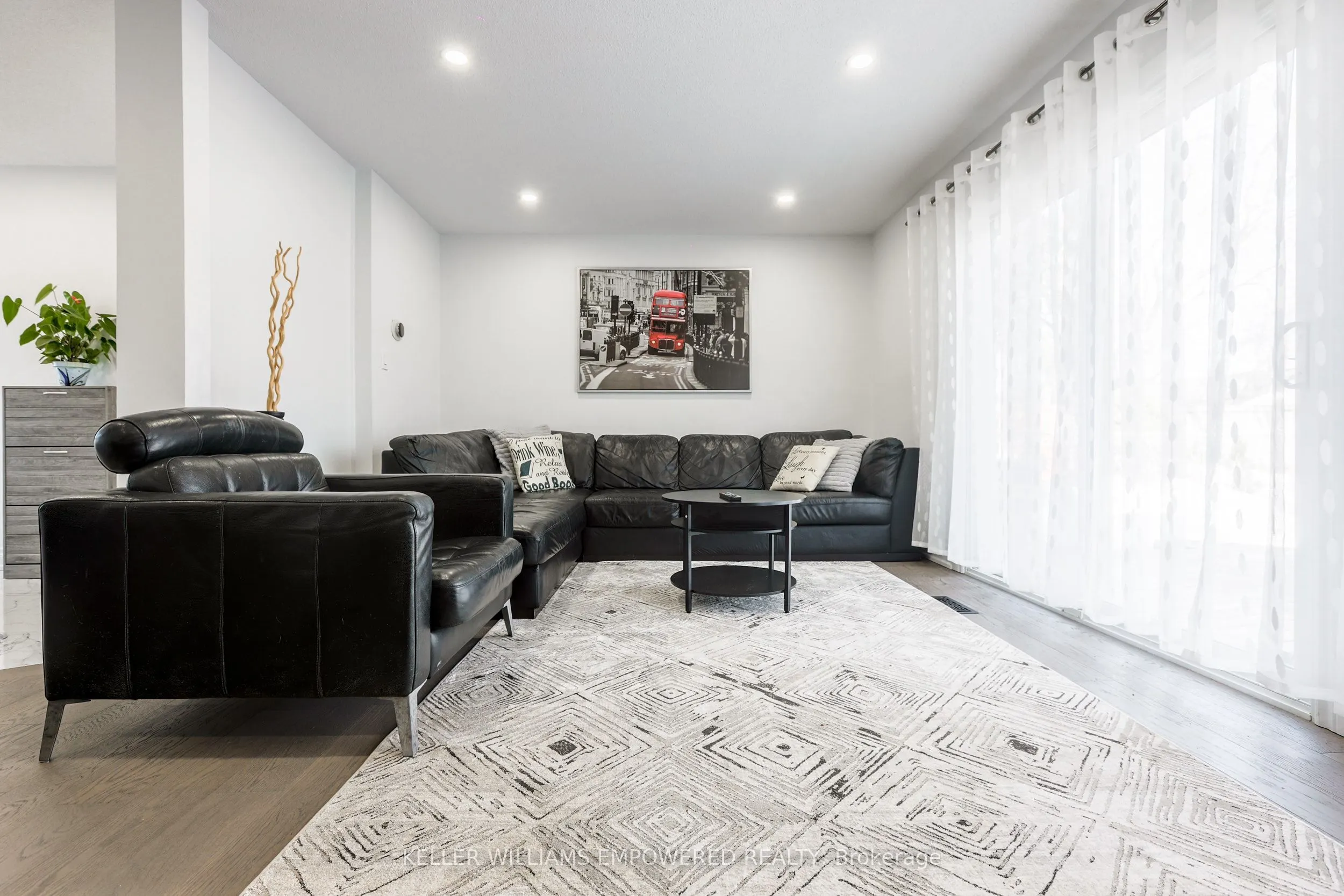 199 Hollyberry Trail