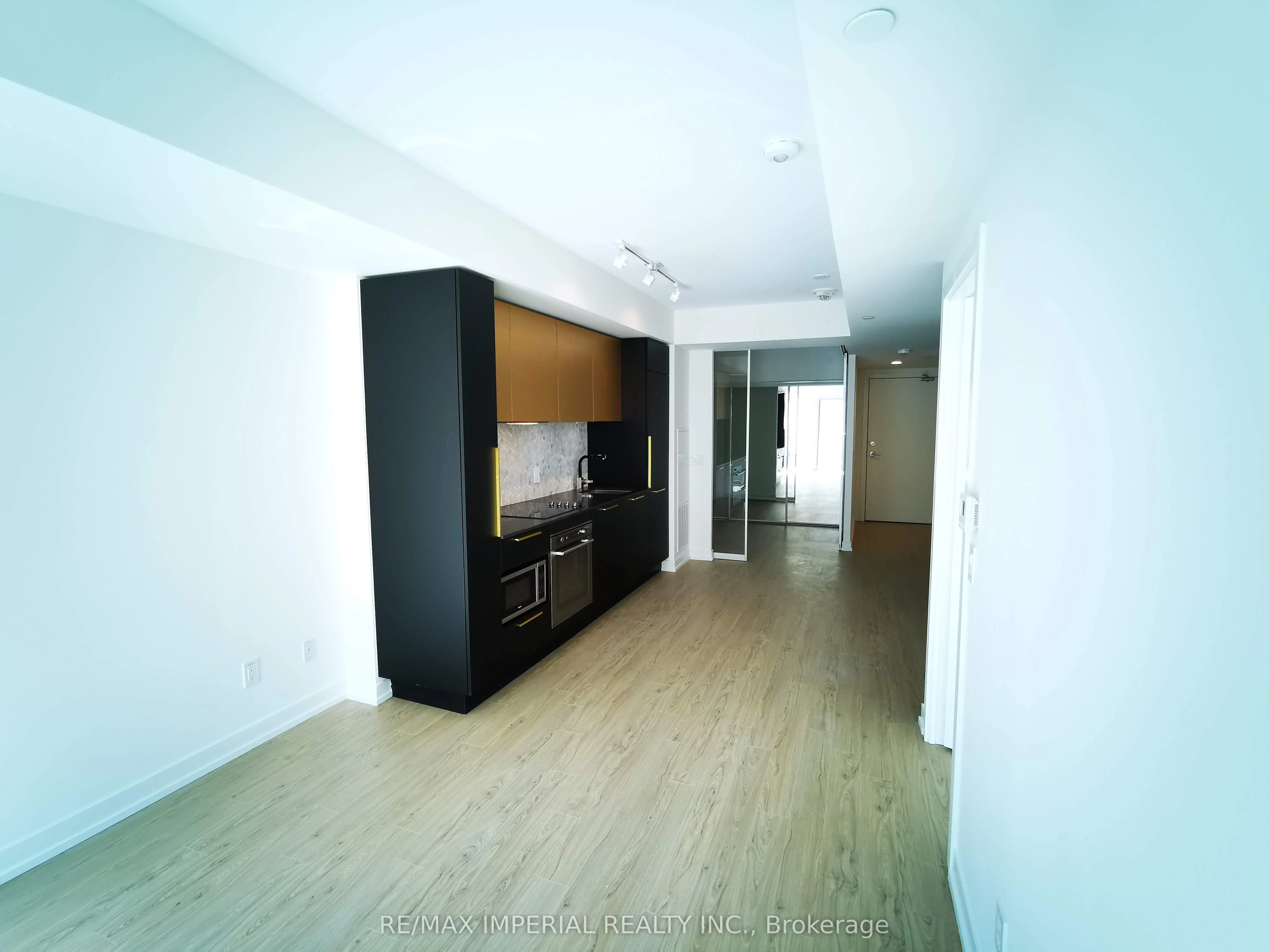 85 Wood Street, #609