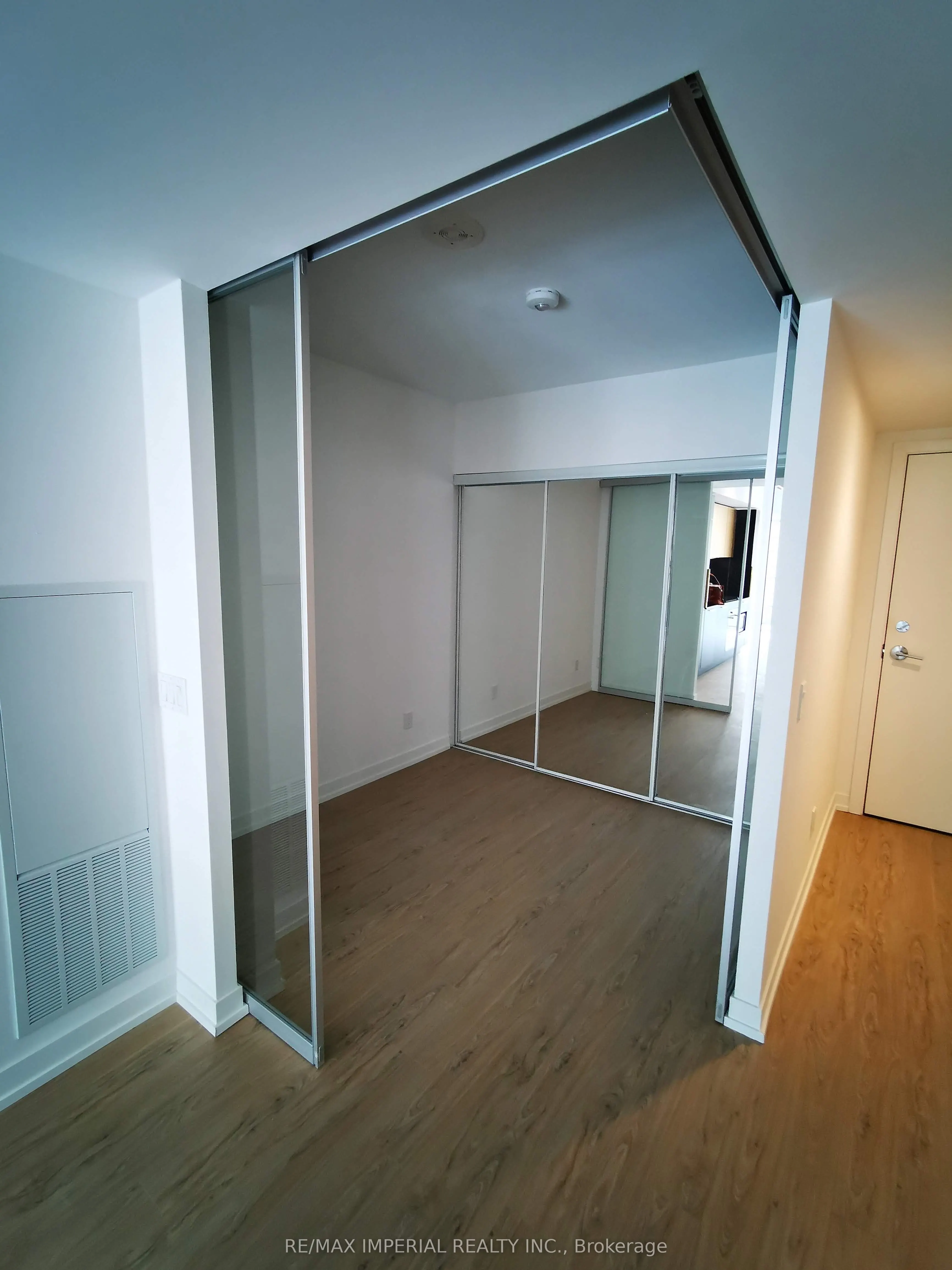 85 Wood Street, #609