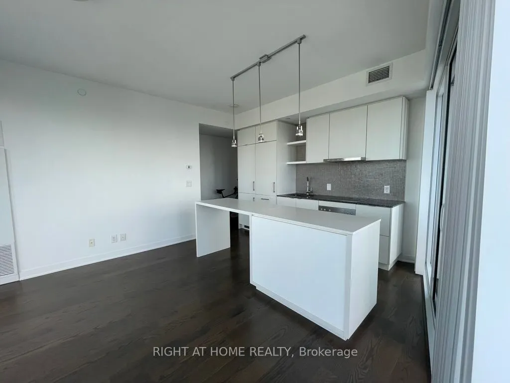 88 Harbour Street, #6604