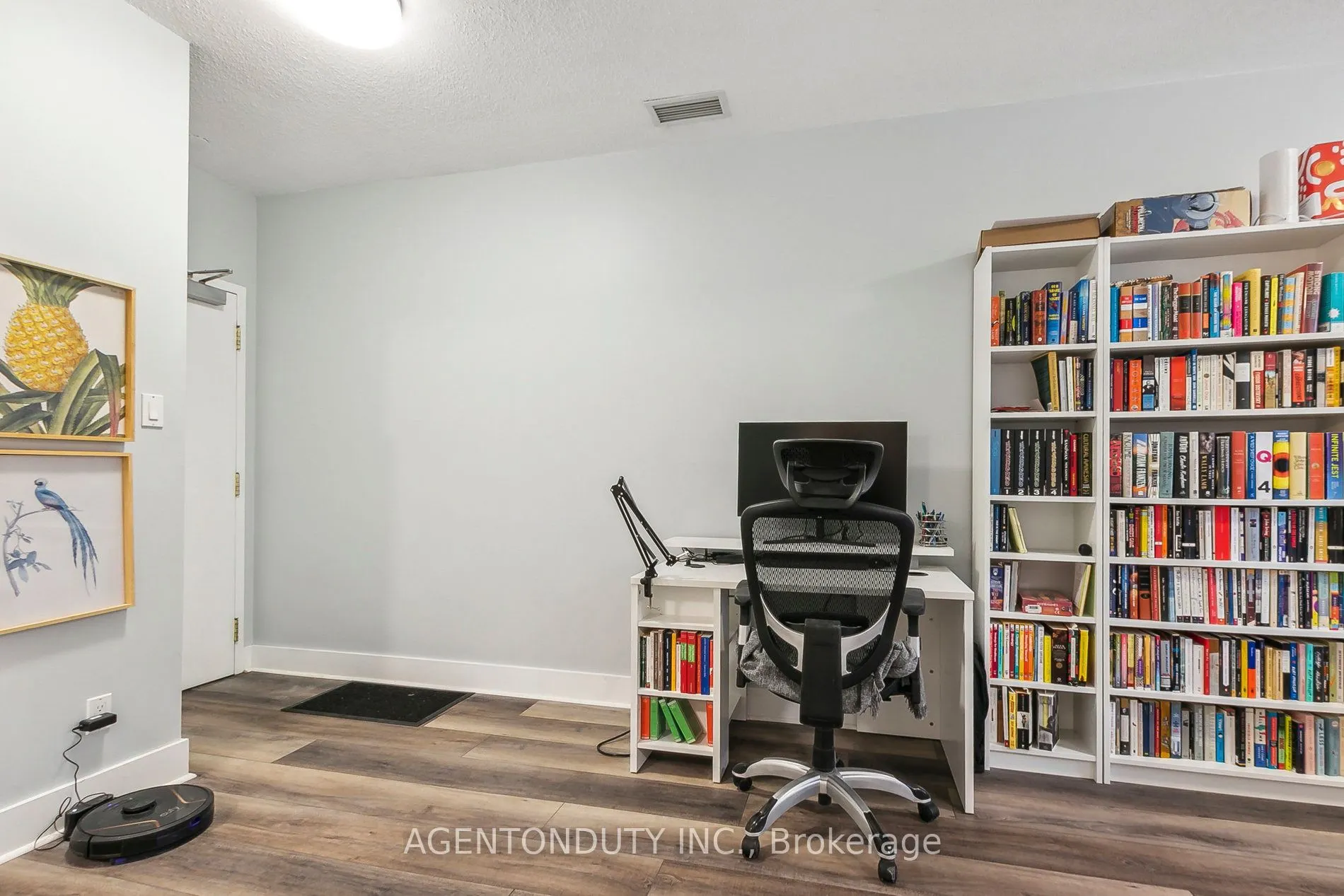393 King Street W, #708