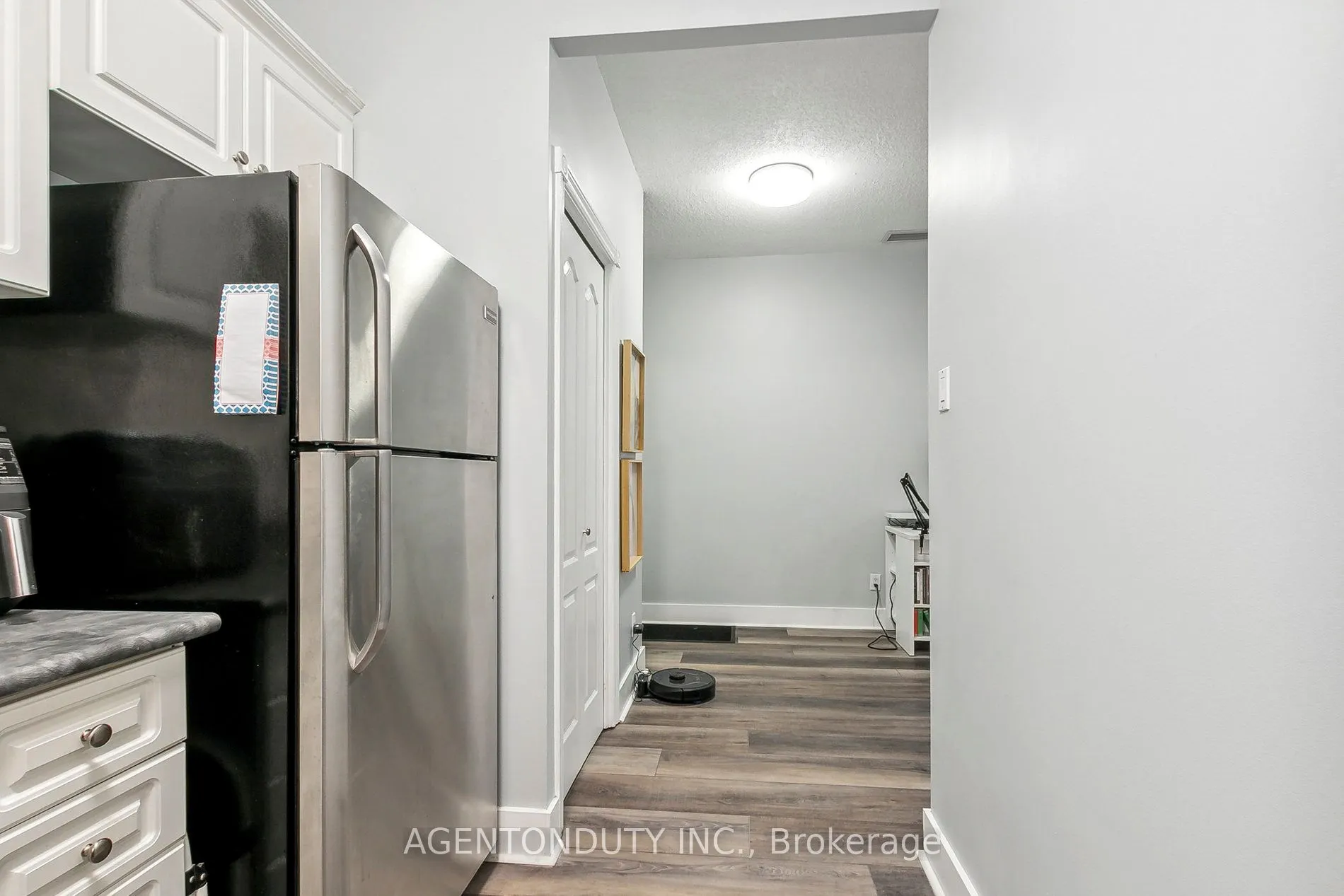 393 King Street W, #708