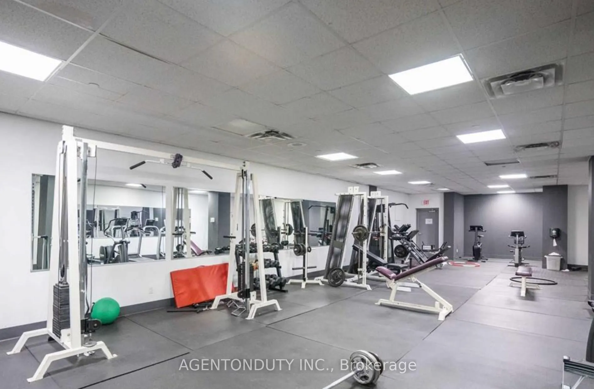 393 King Street W, #708