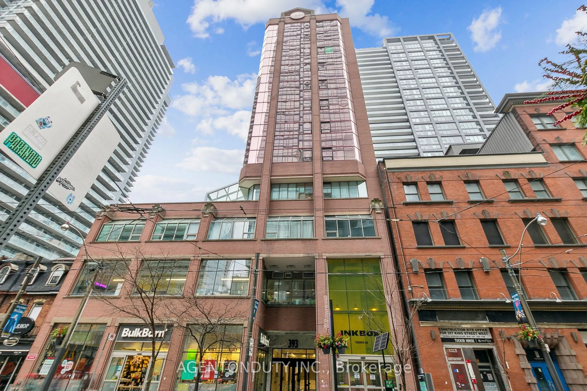 393 King Street W, #708