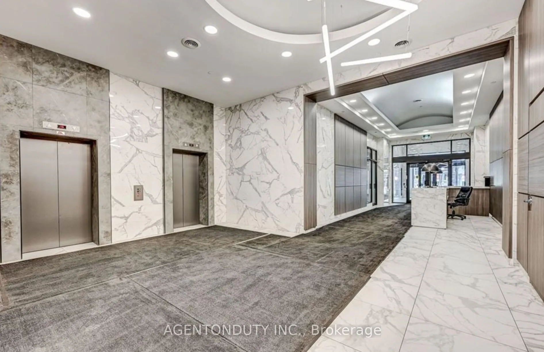 393 King Street W, #708