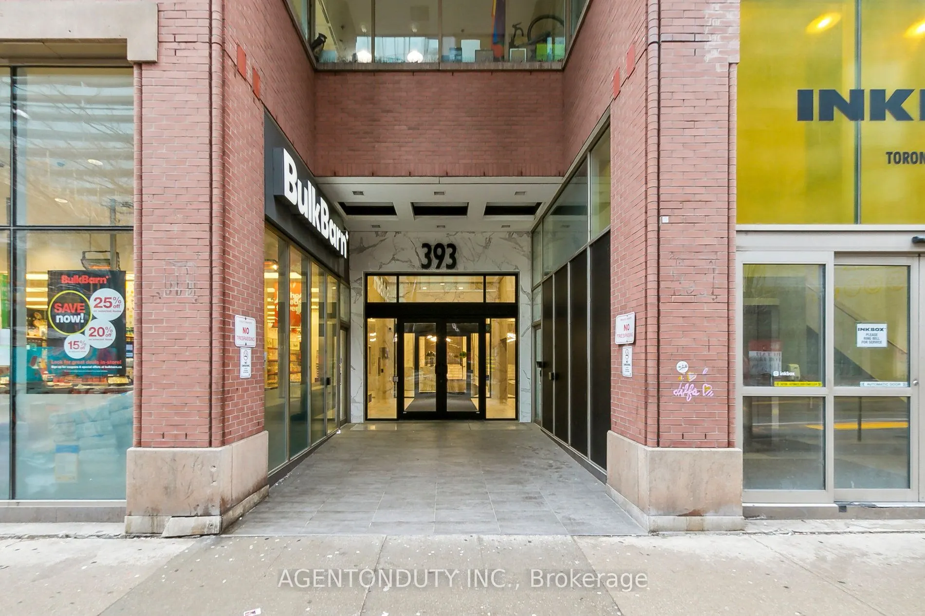 393 King Street W, #708