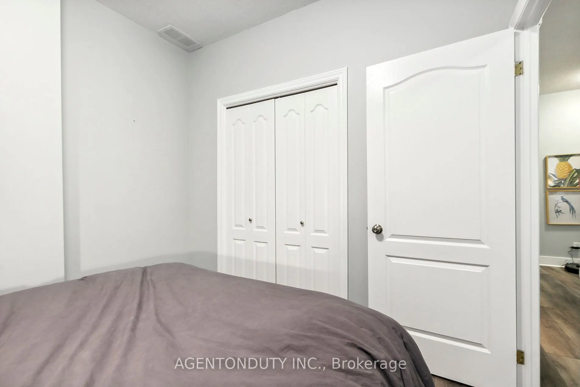 393 King Street W, #708