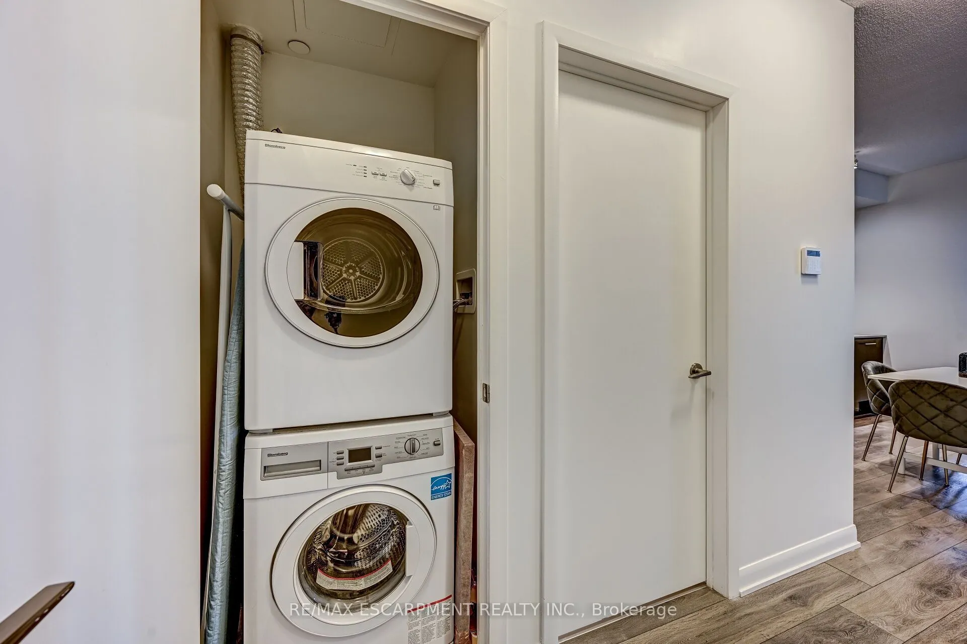 435 Richmond Street W, #714