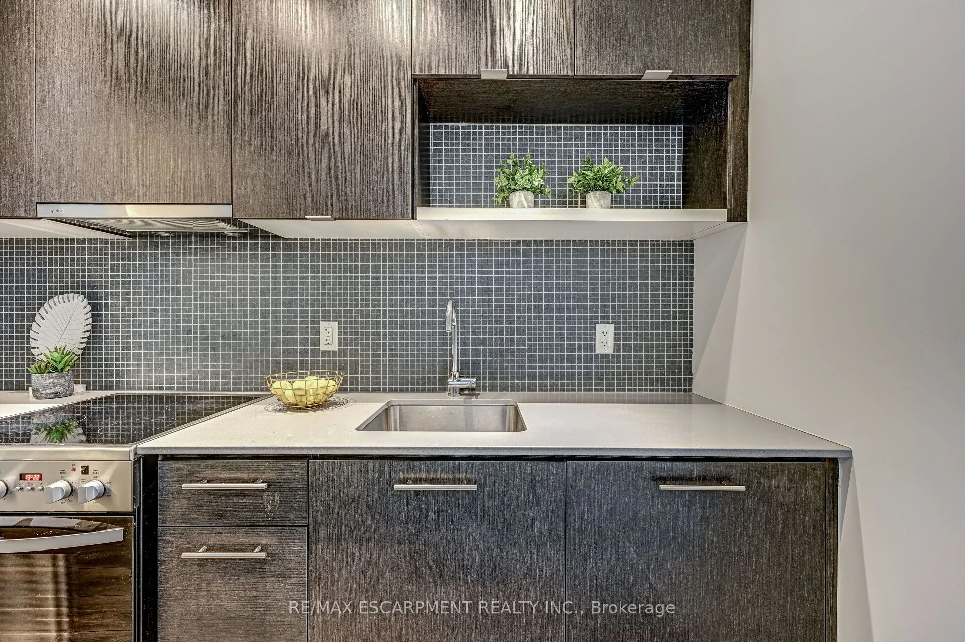 435 Richmond Street W, #714