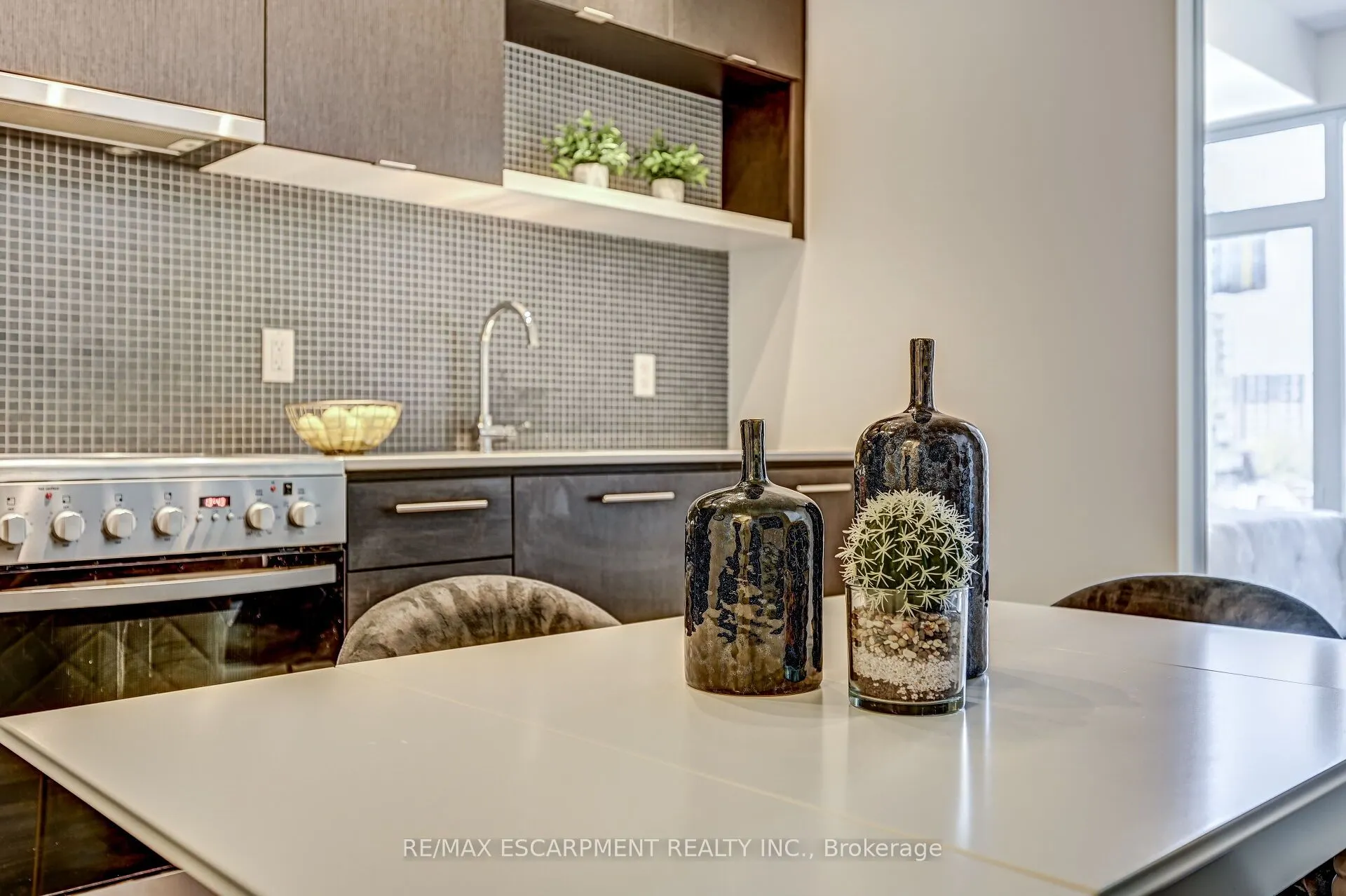 435 Richmond Street W, #714