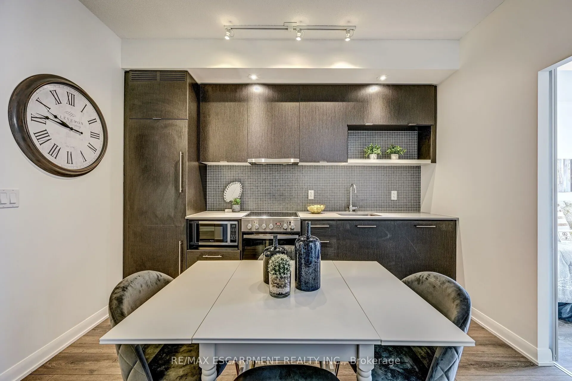 435 Richmond Street W, #714