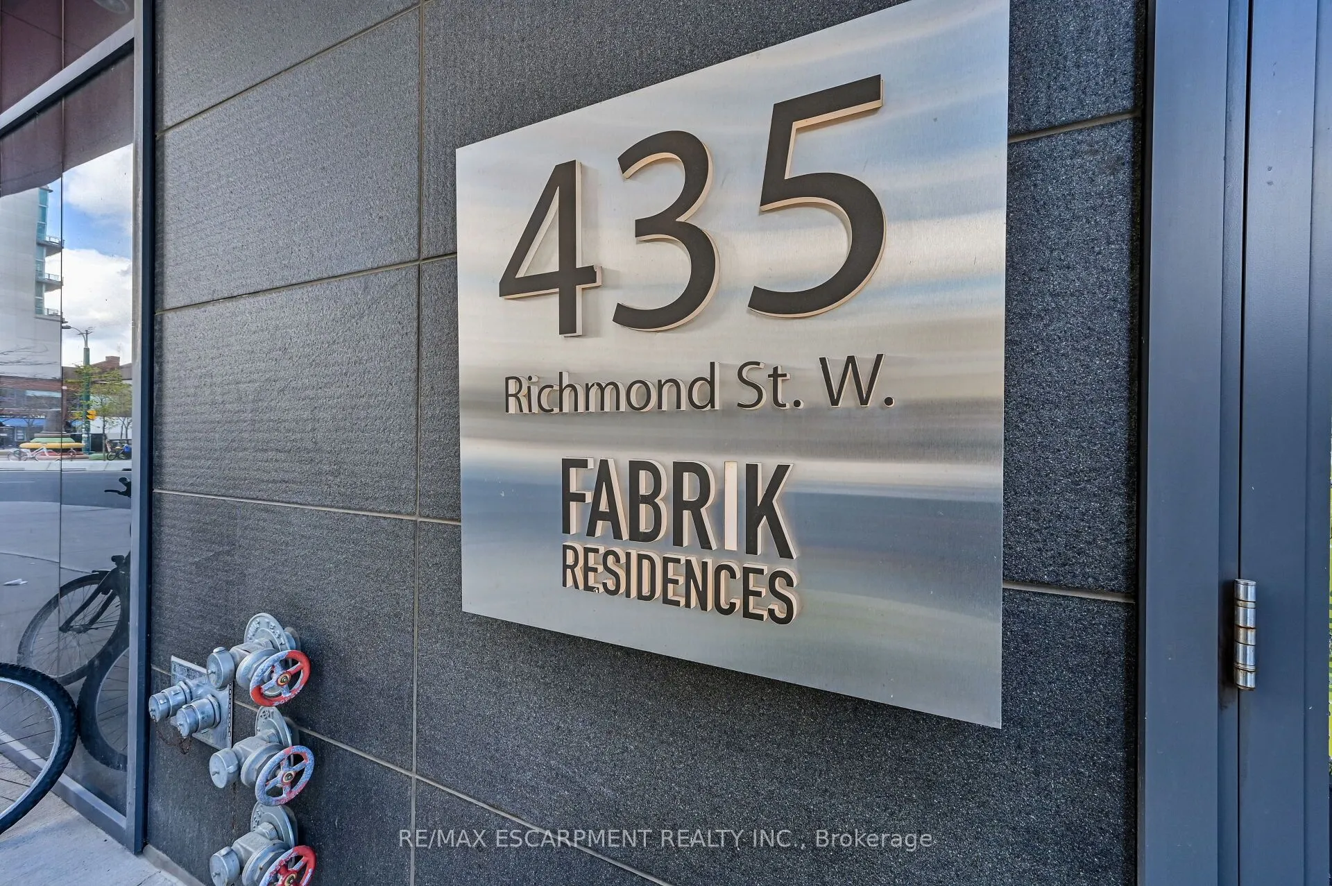 435 Richmond Street W, #714