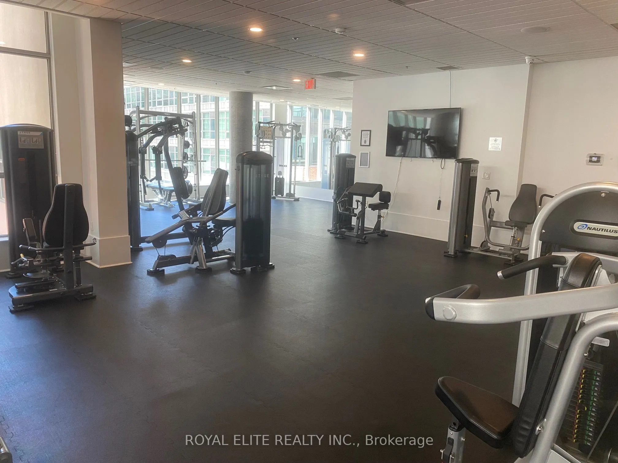 375 King Street W, #2708