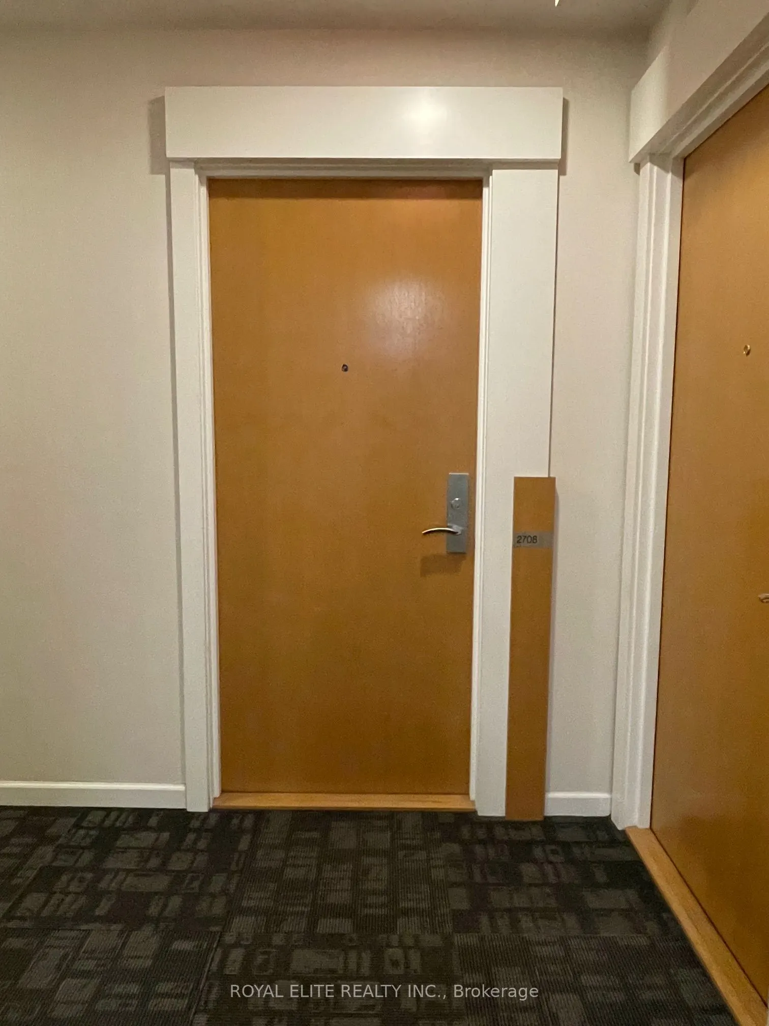 375 King Street W, #2708